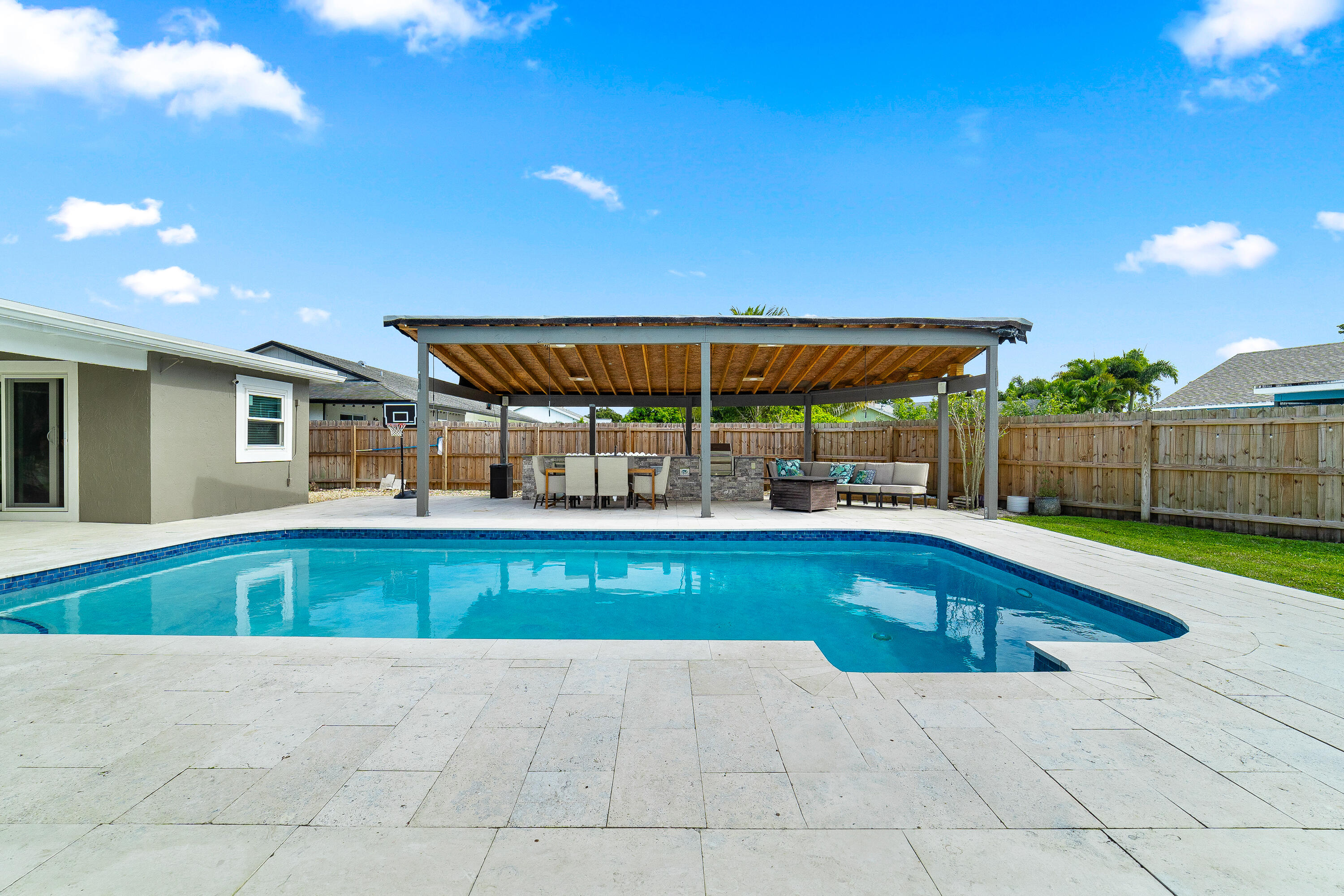 12180 Sugar Pine Trail