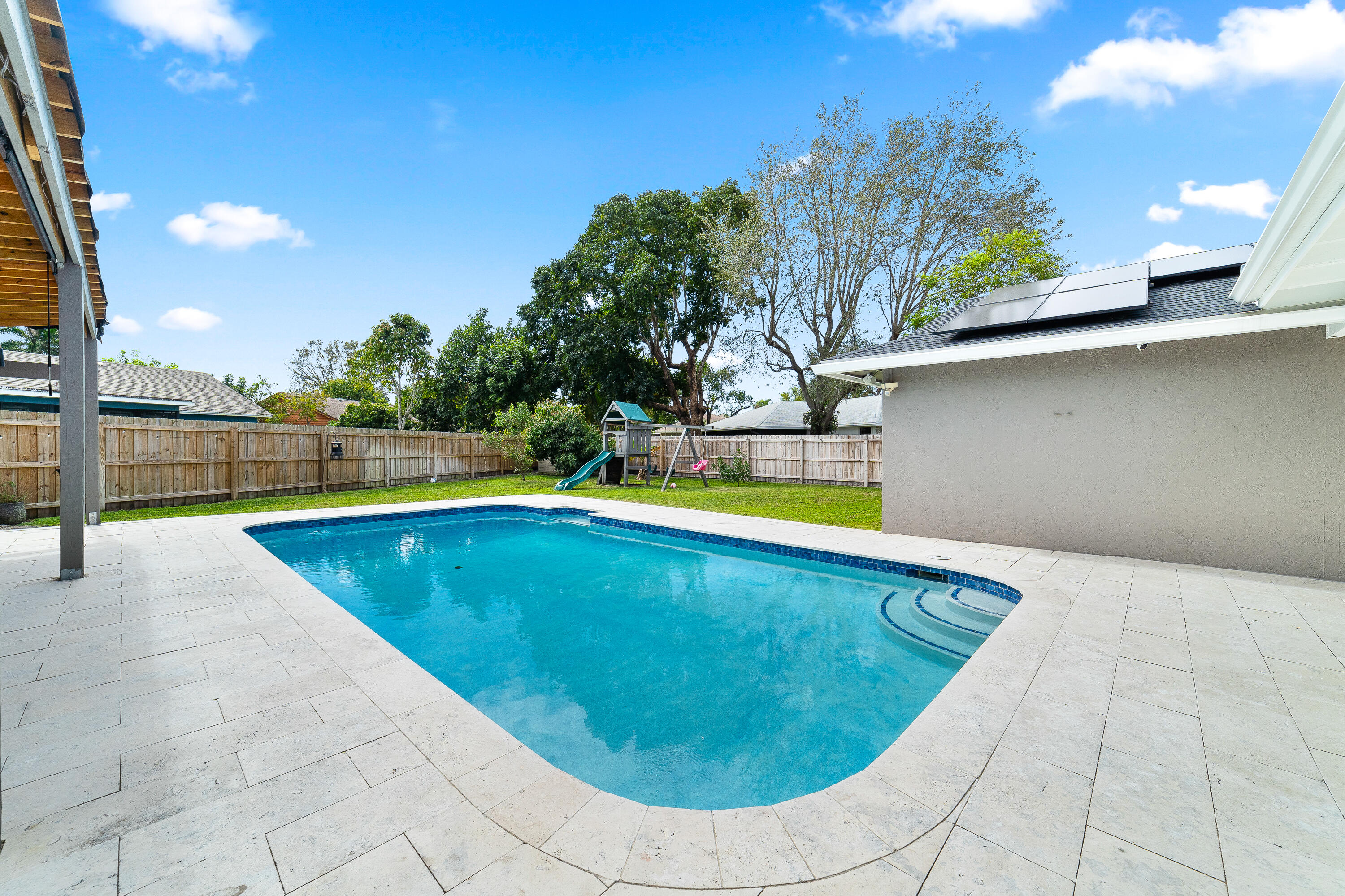 12180 Sugar Pine Trail