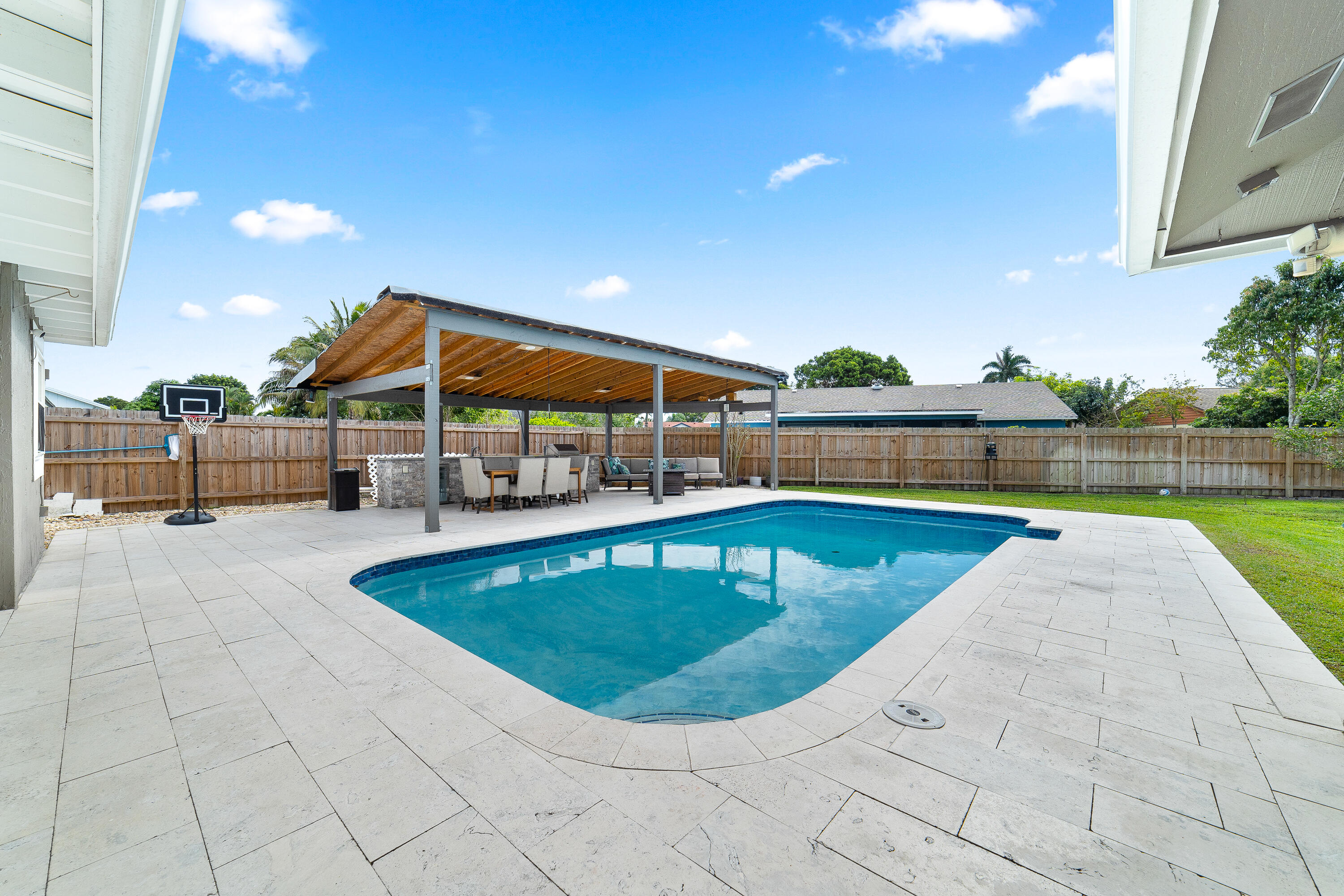 12180 Sugar Pine Trail
