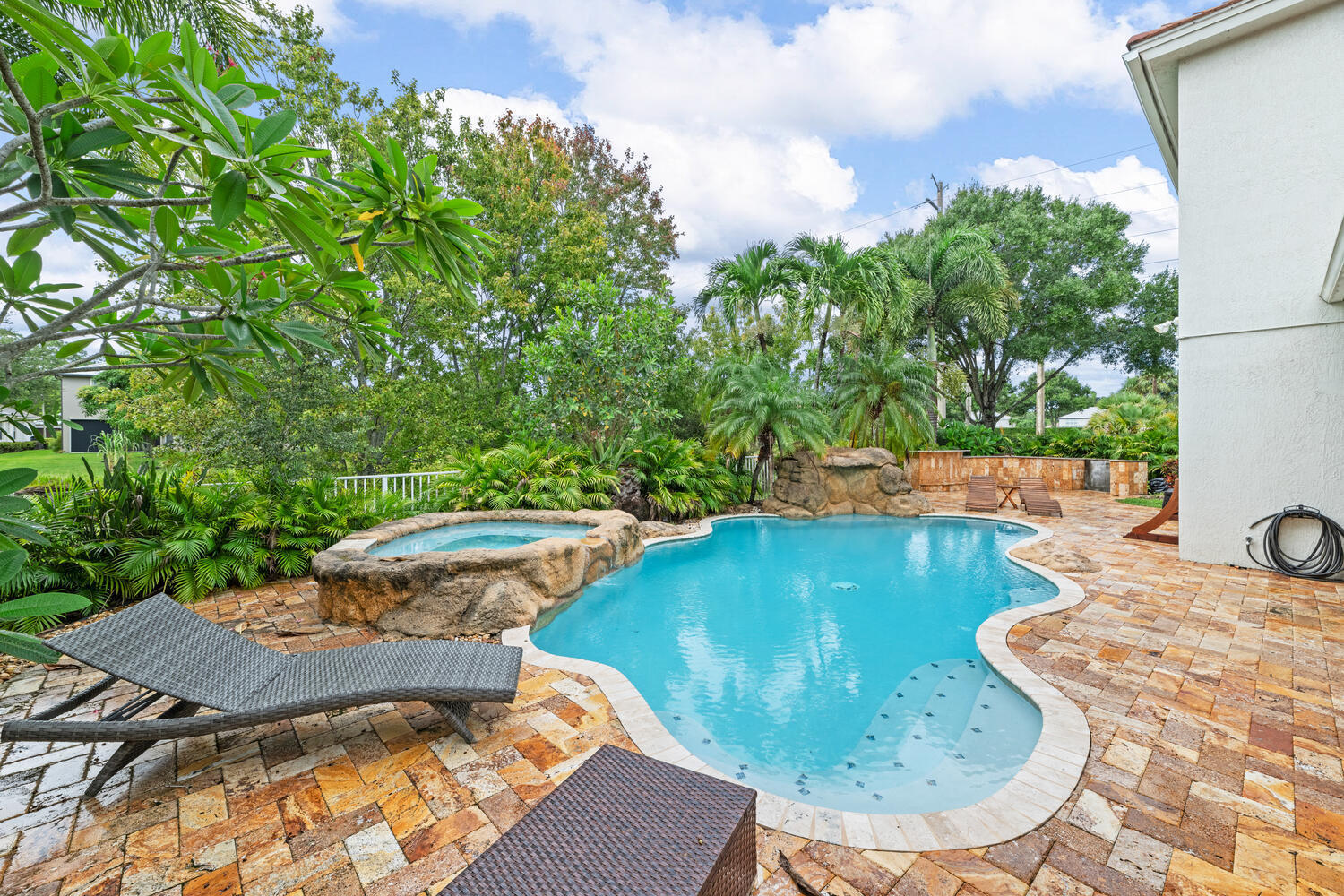 9241 Madewood Court