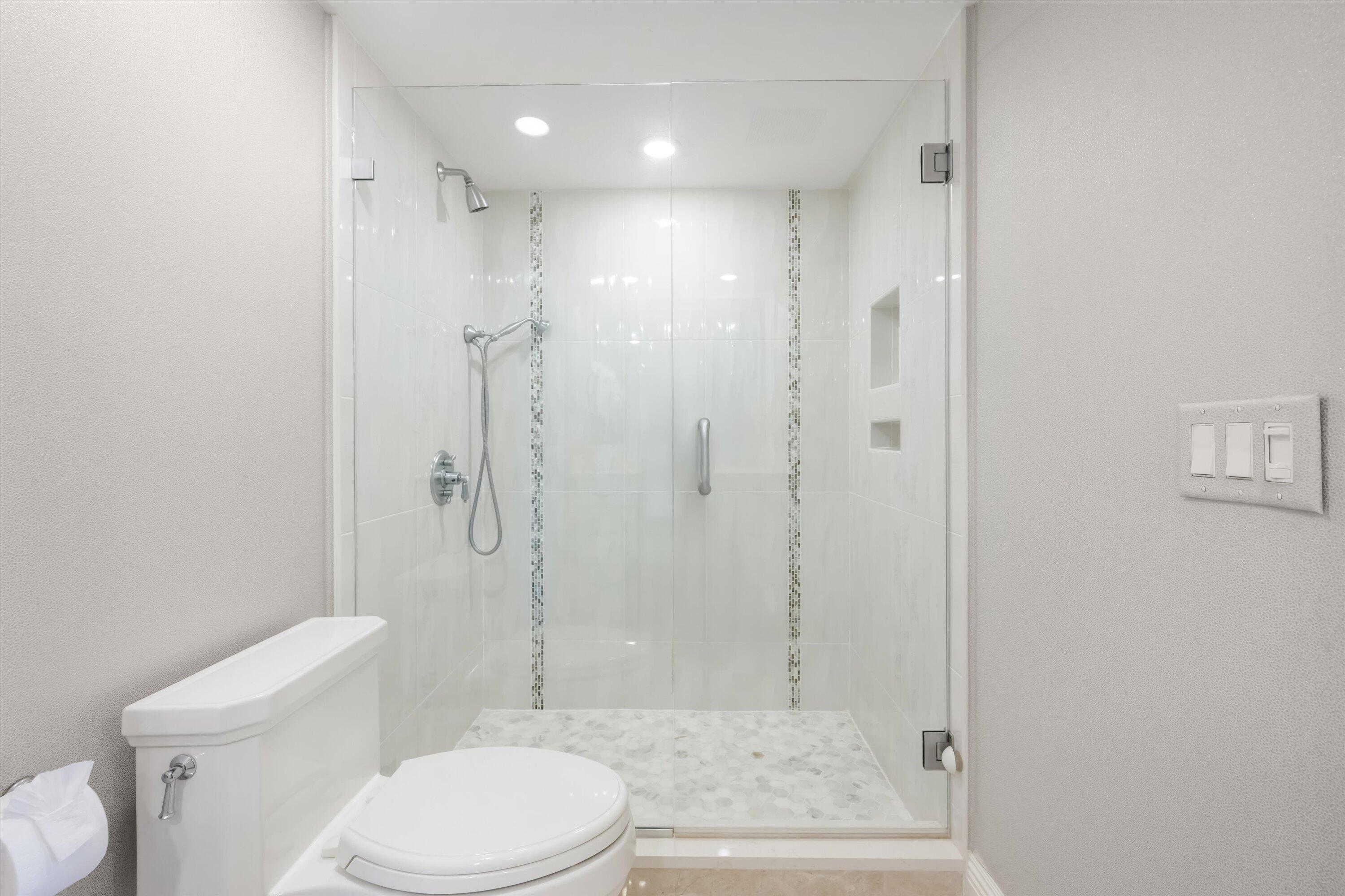 19850 Beach Road 2b