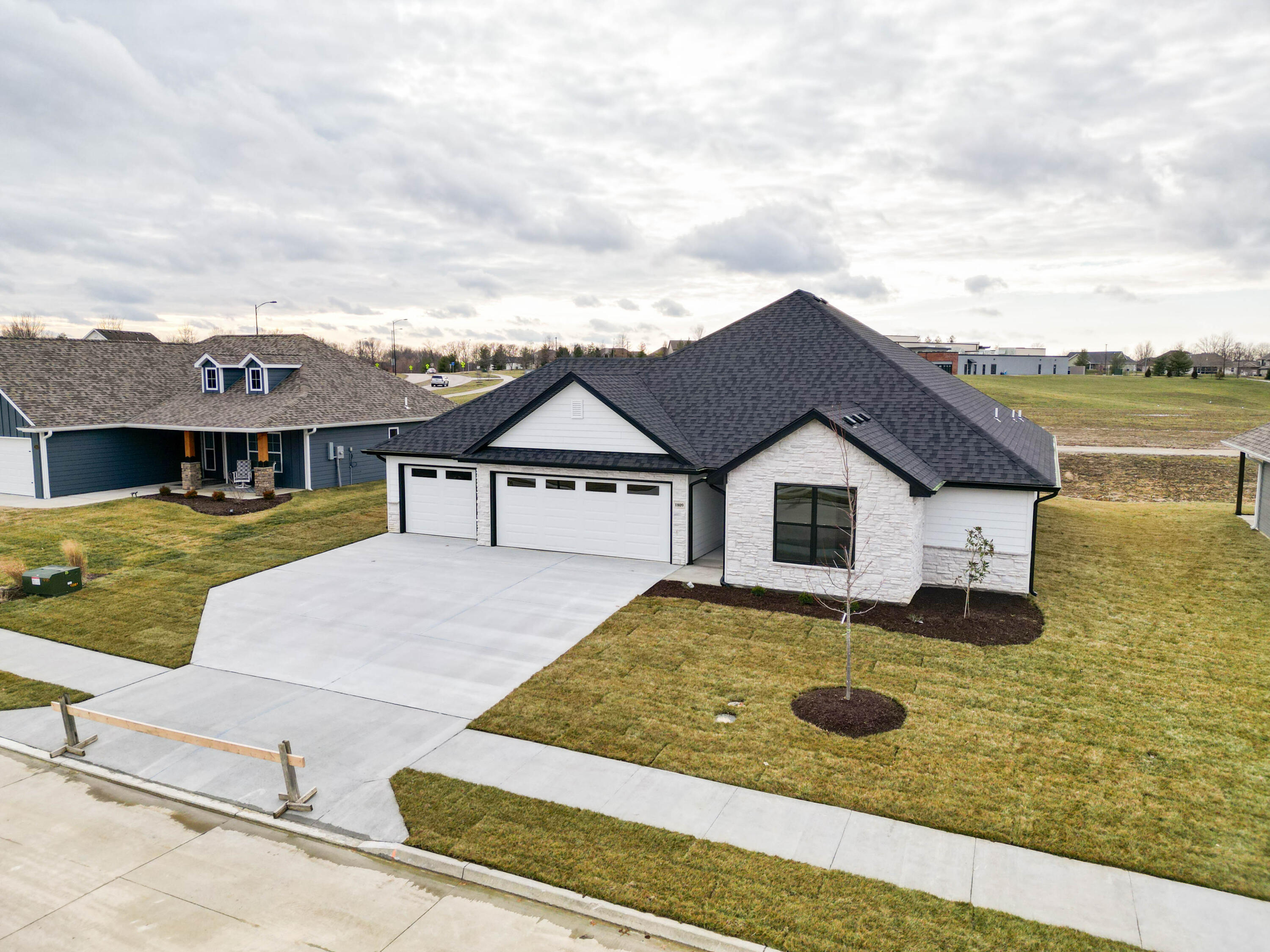 1809 STILLPOINT CT