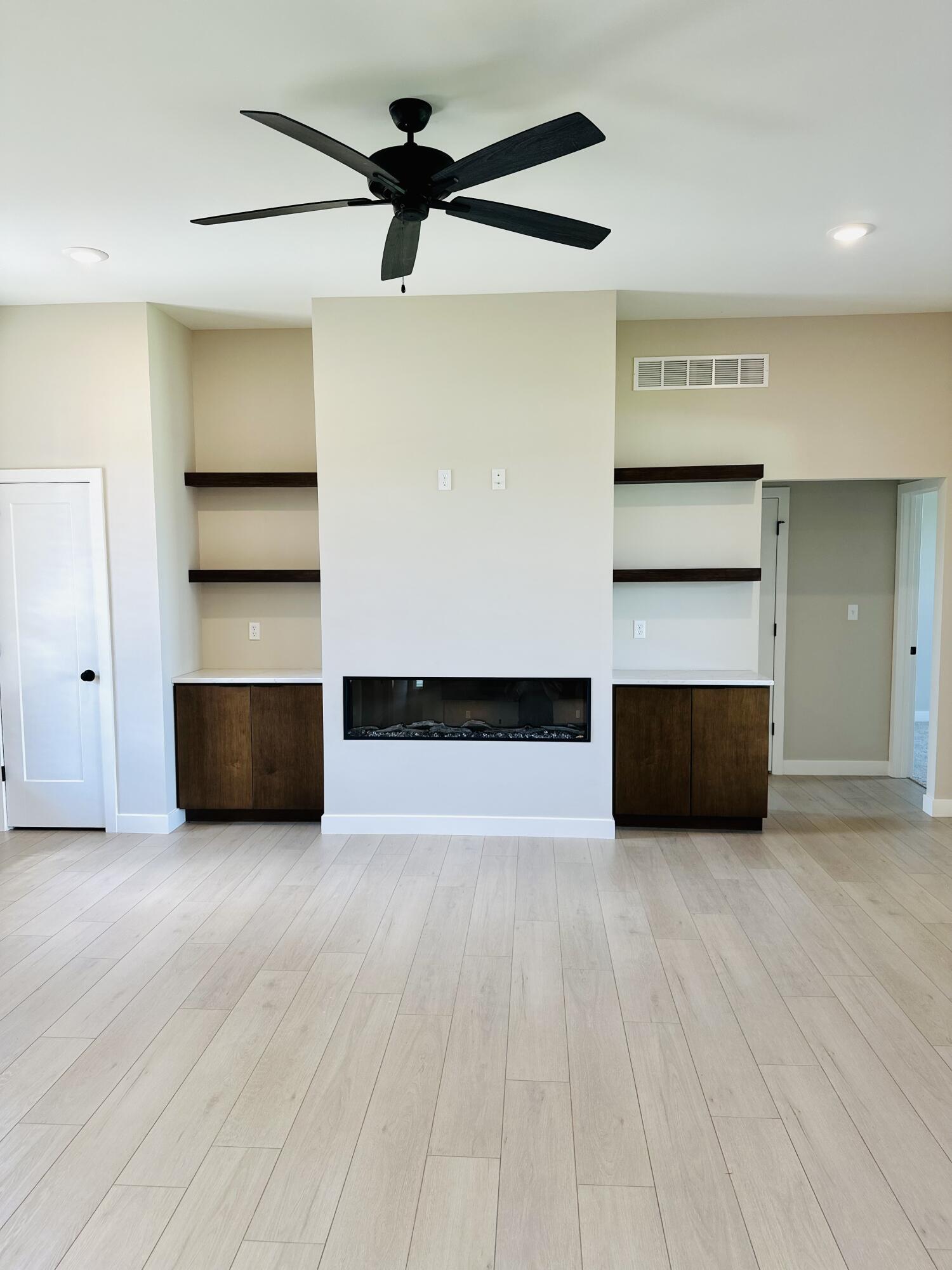 1213 SHORE ACRES LOOP