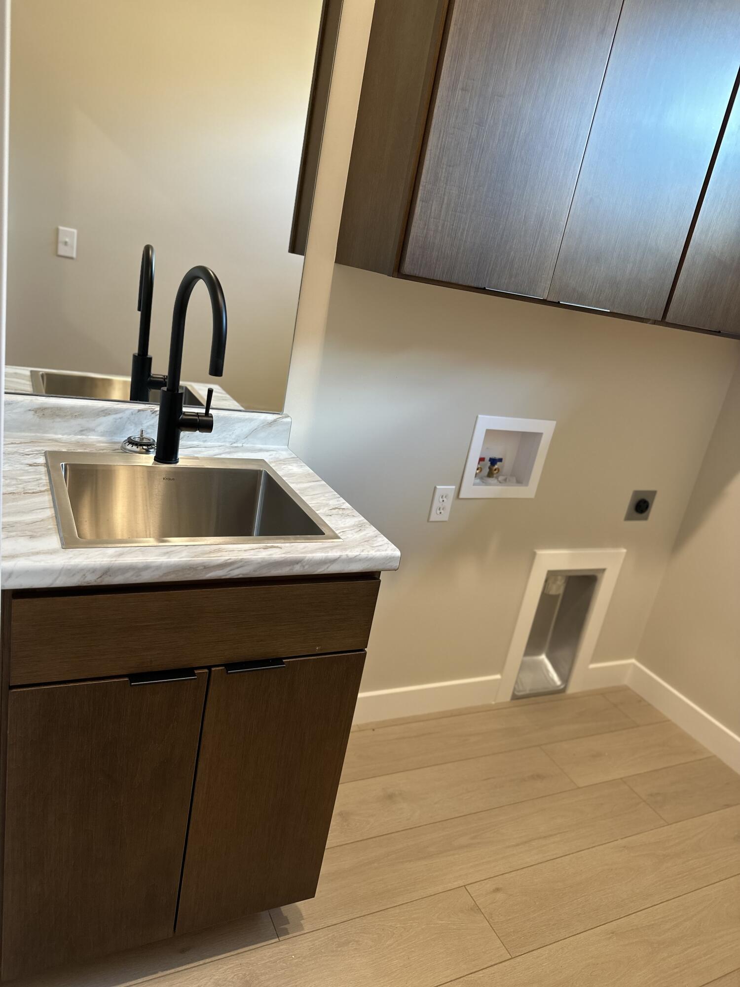 1213 SHORE ACRES LOOP