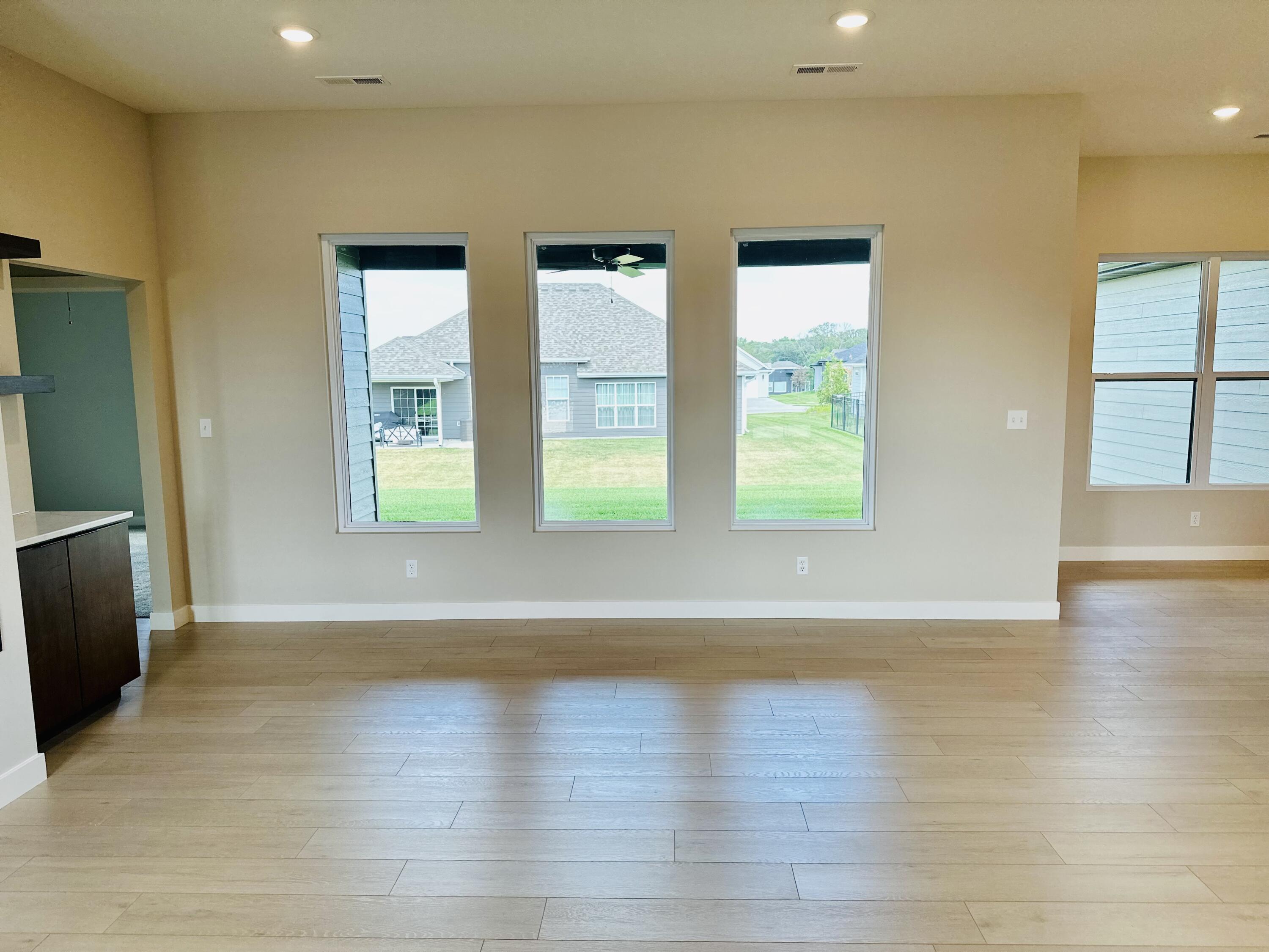 1213 SHORE ACRES LOOP