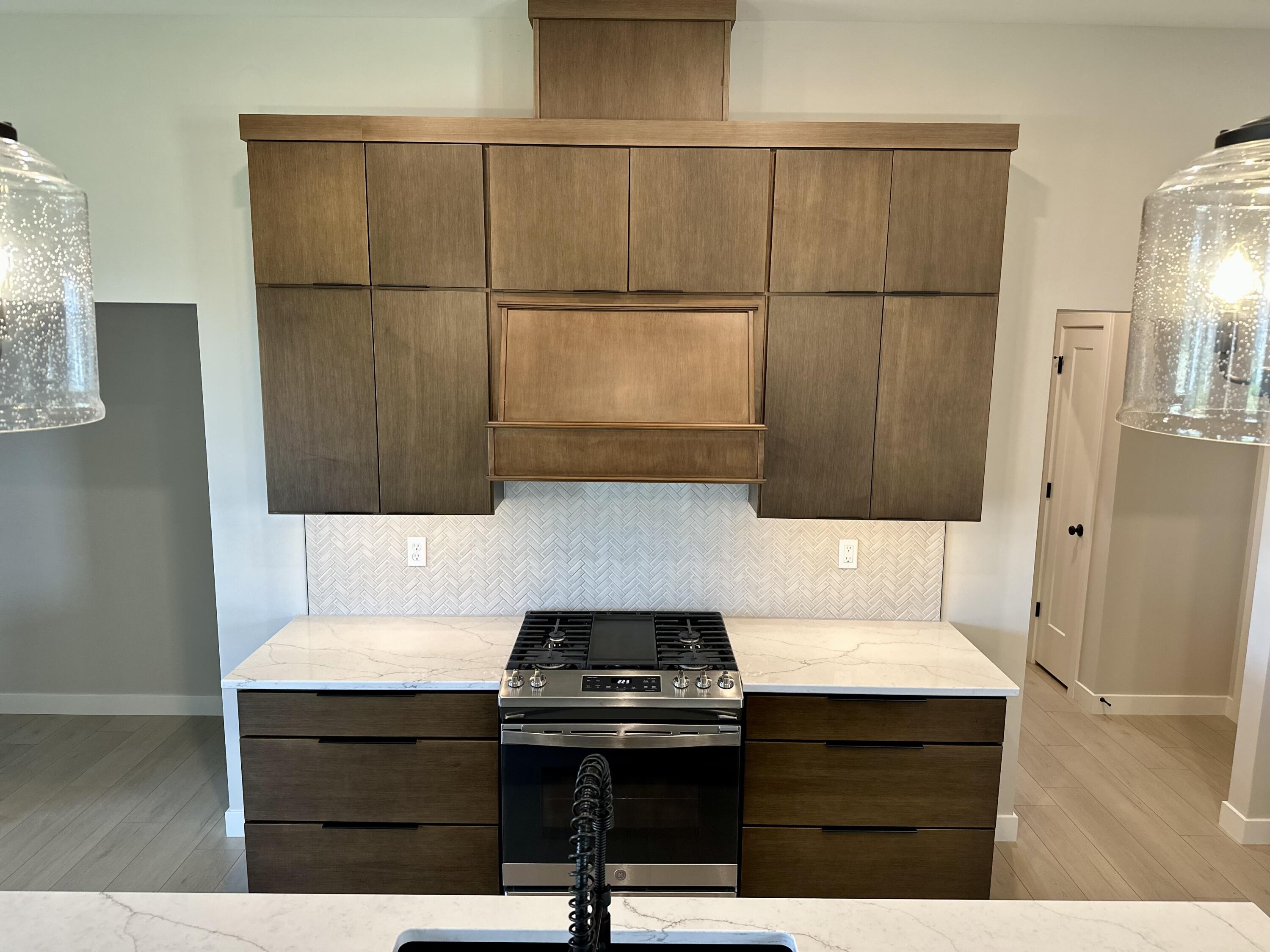 1213 SHORE ACRES LOOP