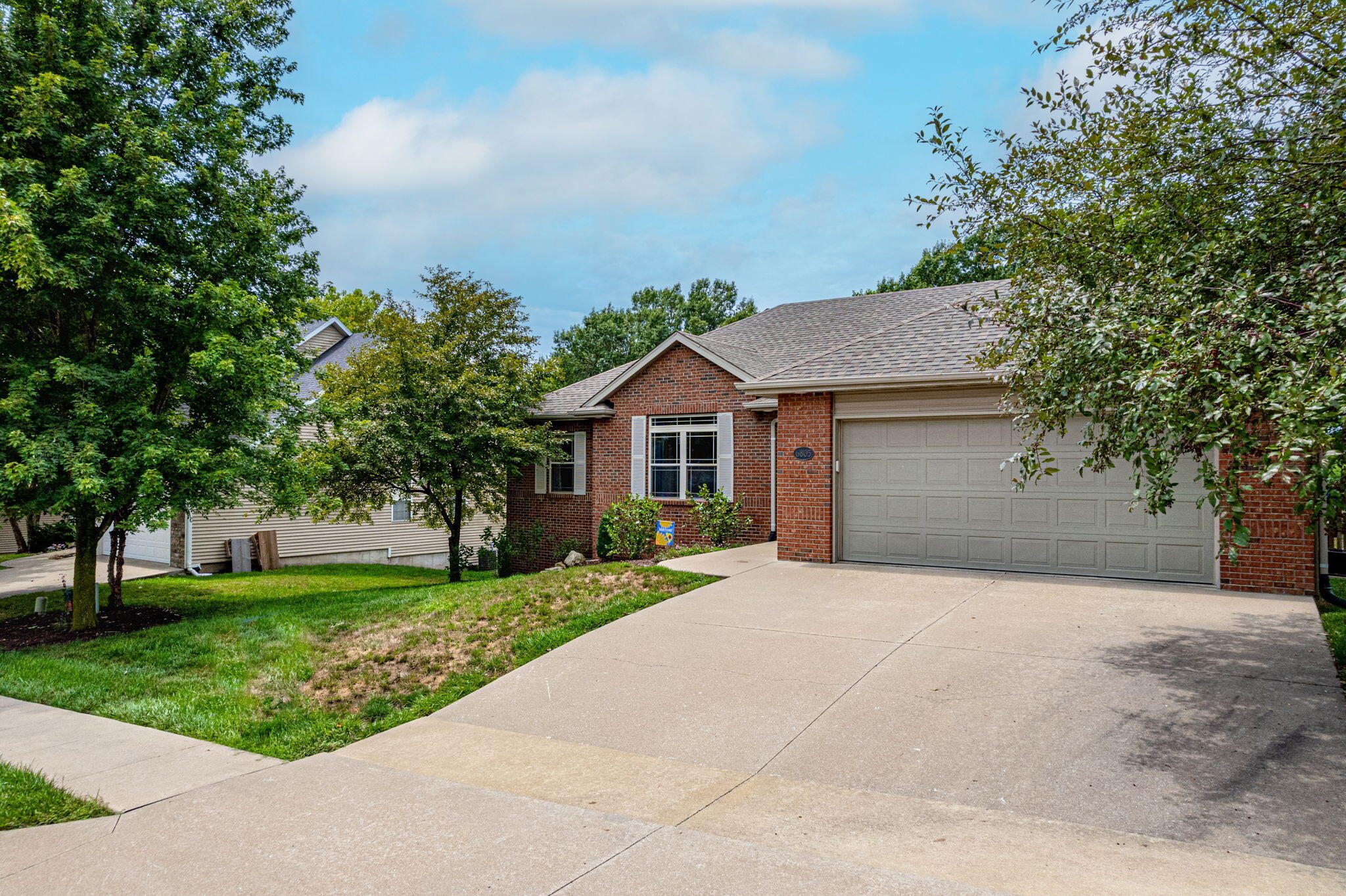 6805 MADISON CREEK DRIVE DR