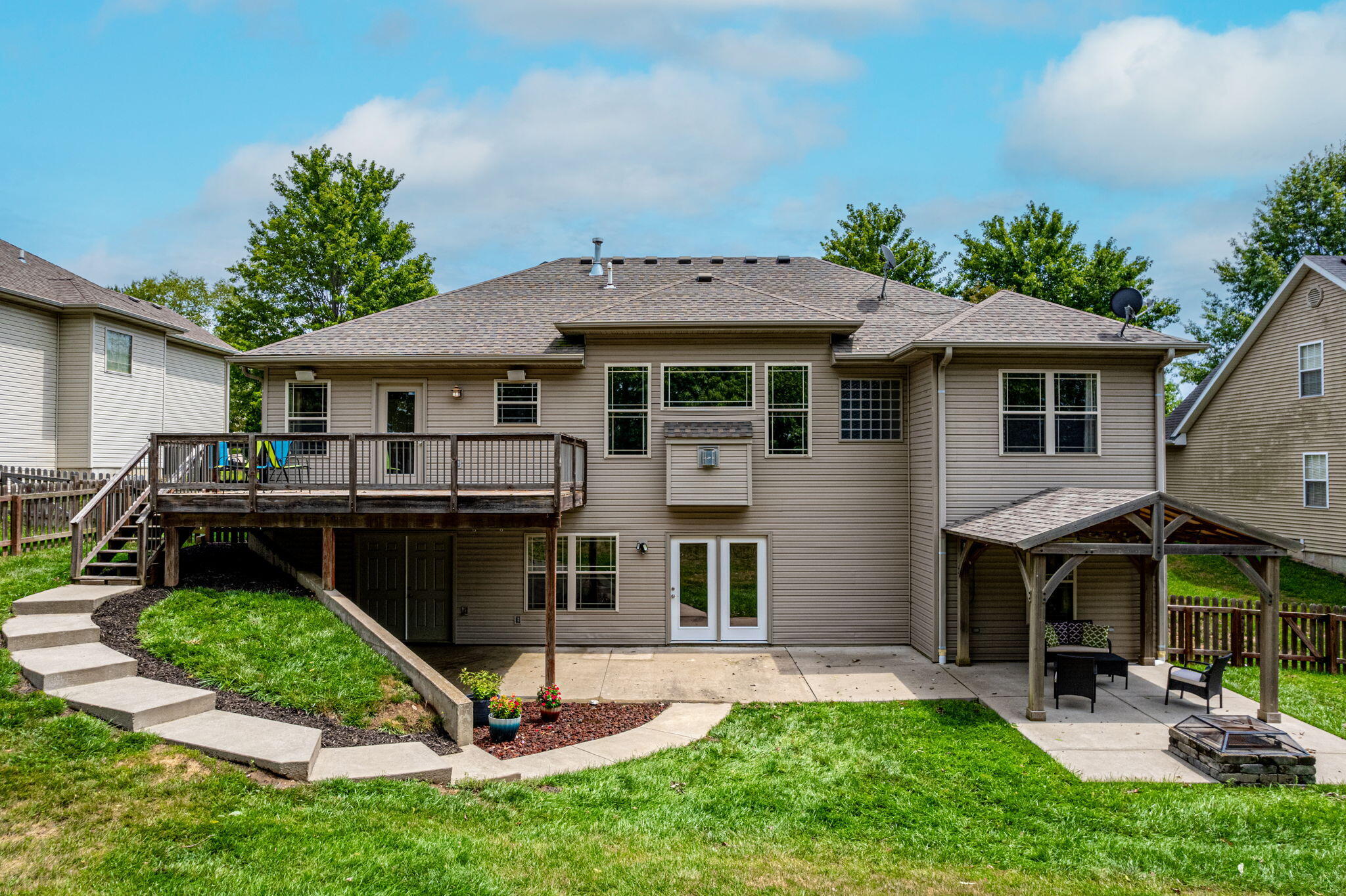6805 MADISON CREEK DRIVE DR