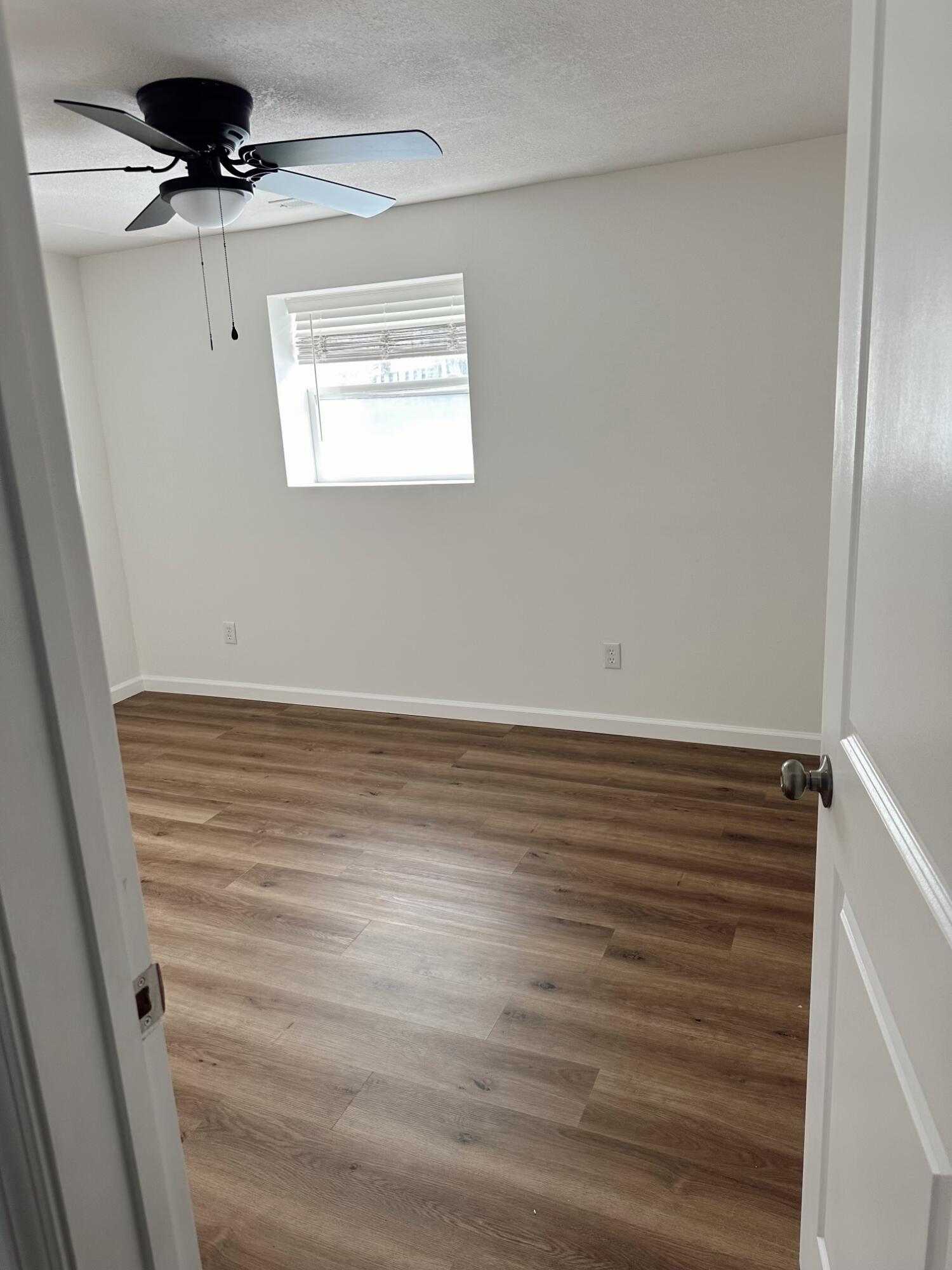 2810 FLORA DR