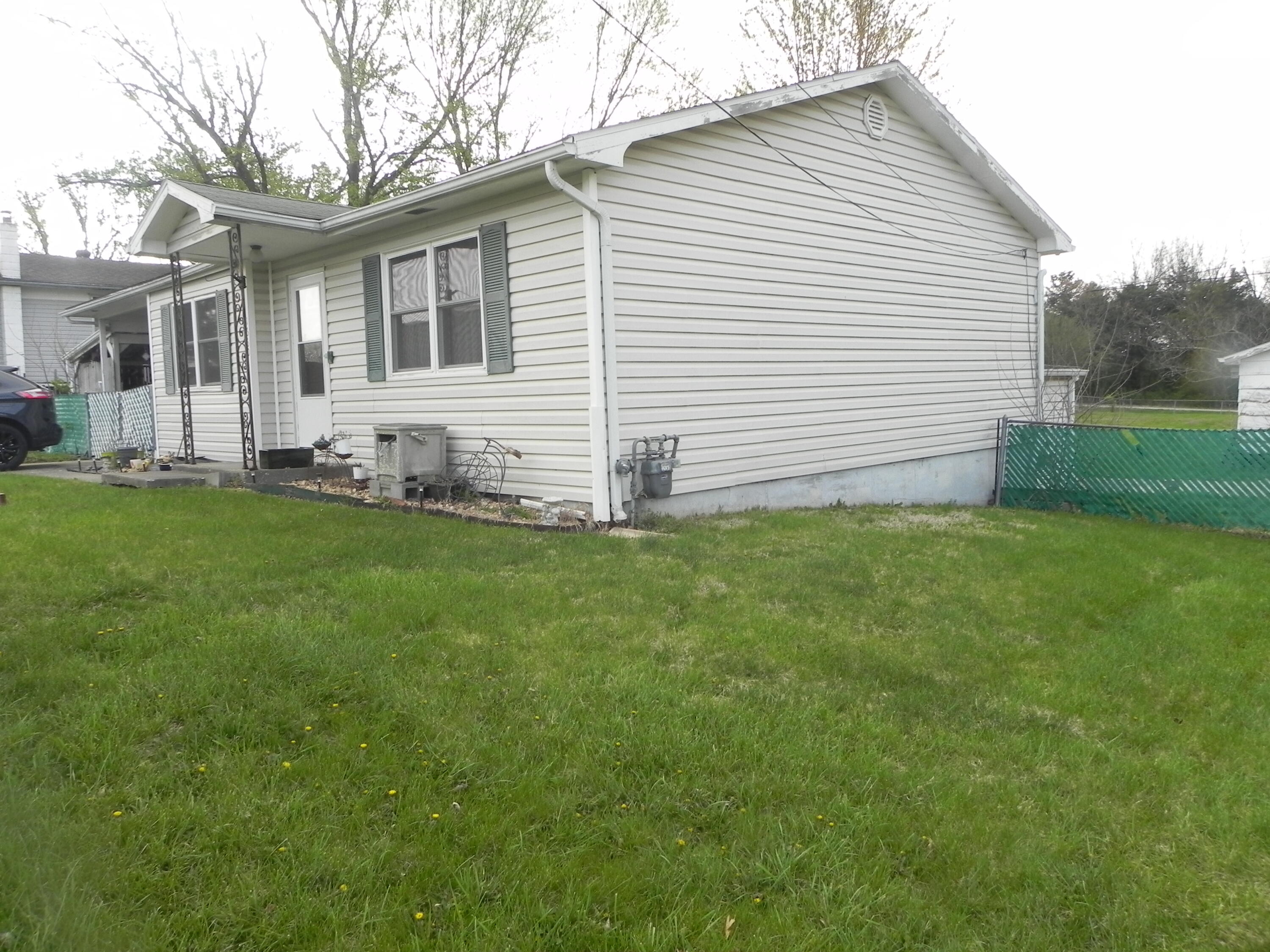 1660 E PRATHERSVILLE RD