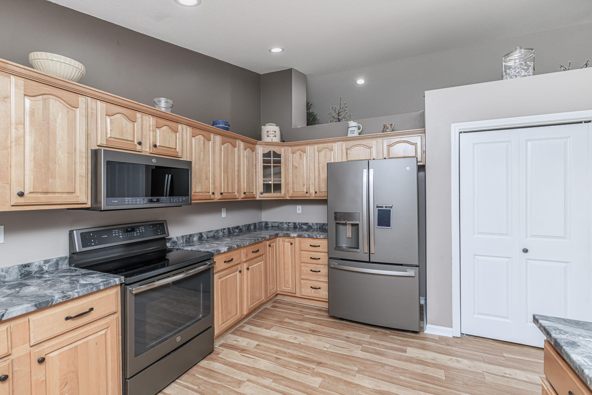 4208 CULPEPER DR