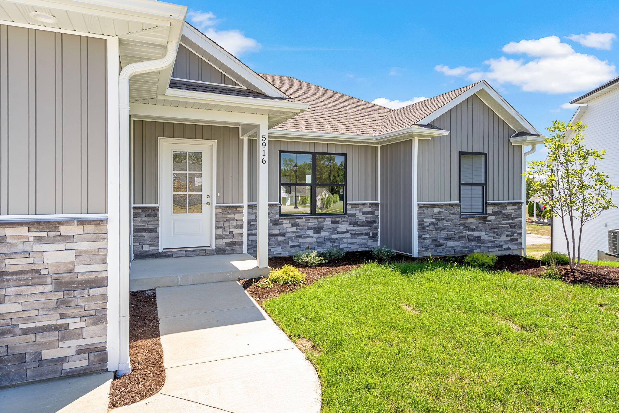 5916 HUNTINGTON CT