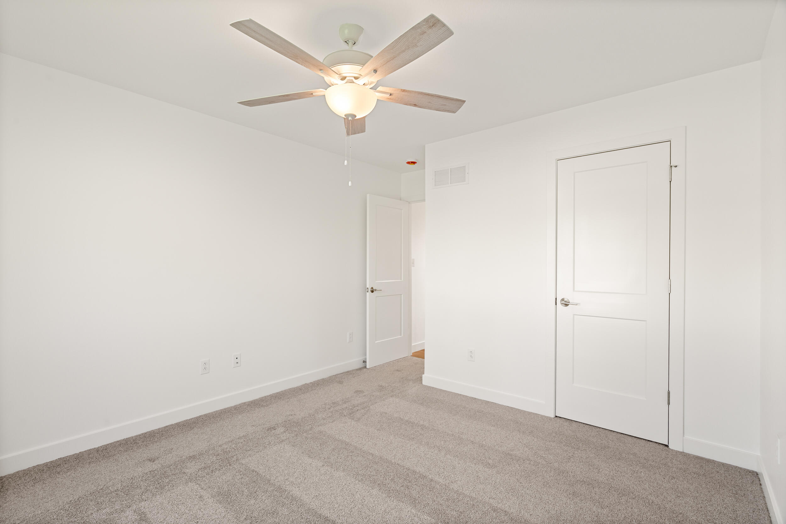 5916 HUNTINGTON CT