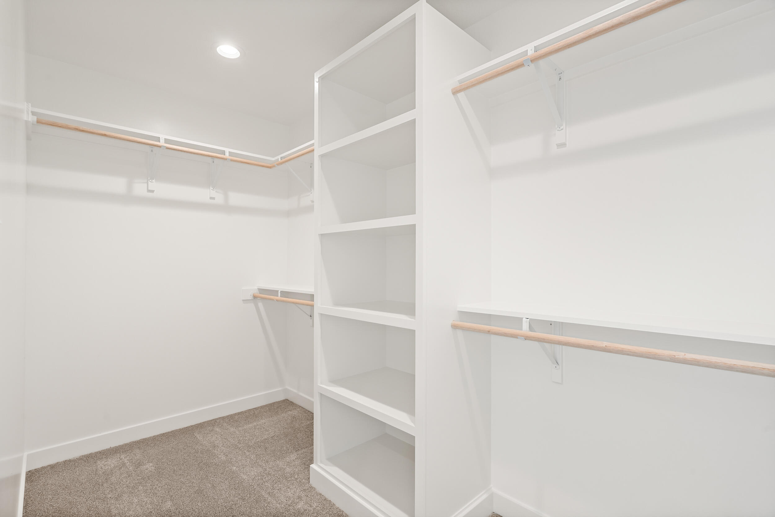 5916 HUNTINGTON CT