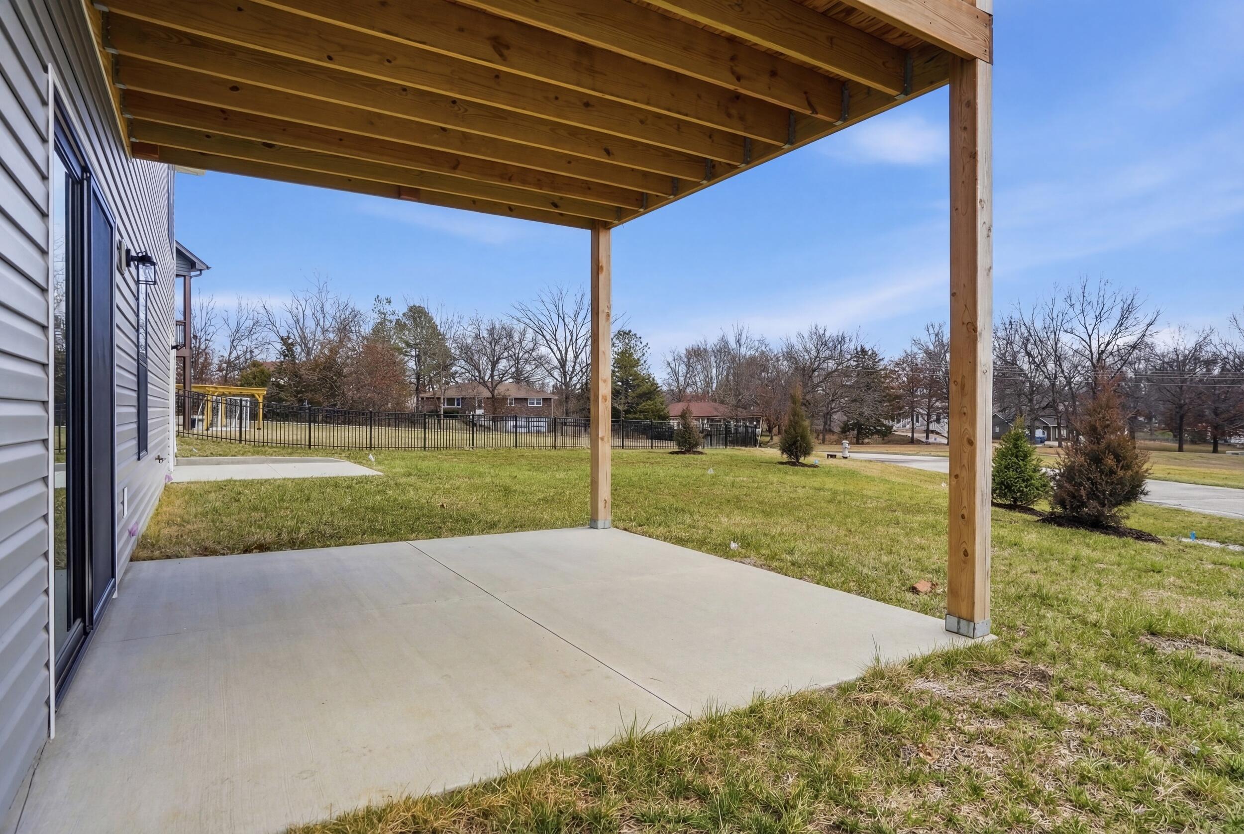 5916 HUNTINGTON CT