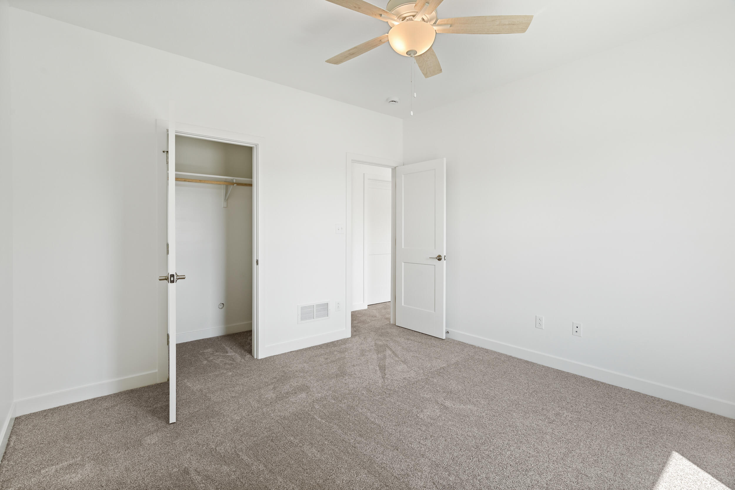 5916 HUNTINGTON CT