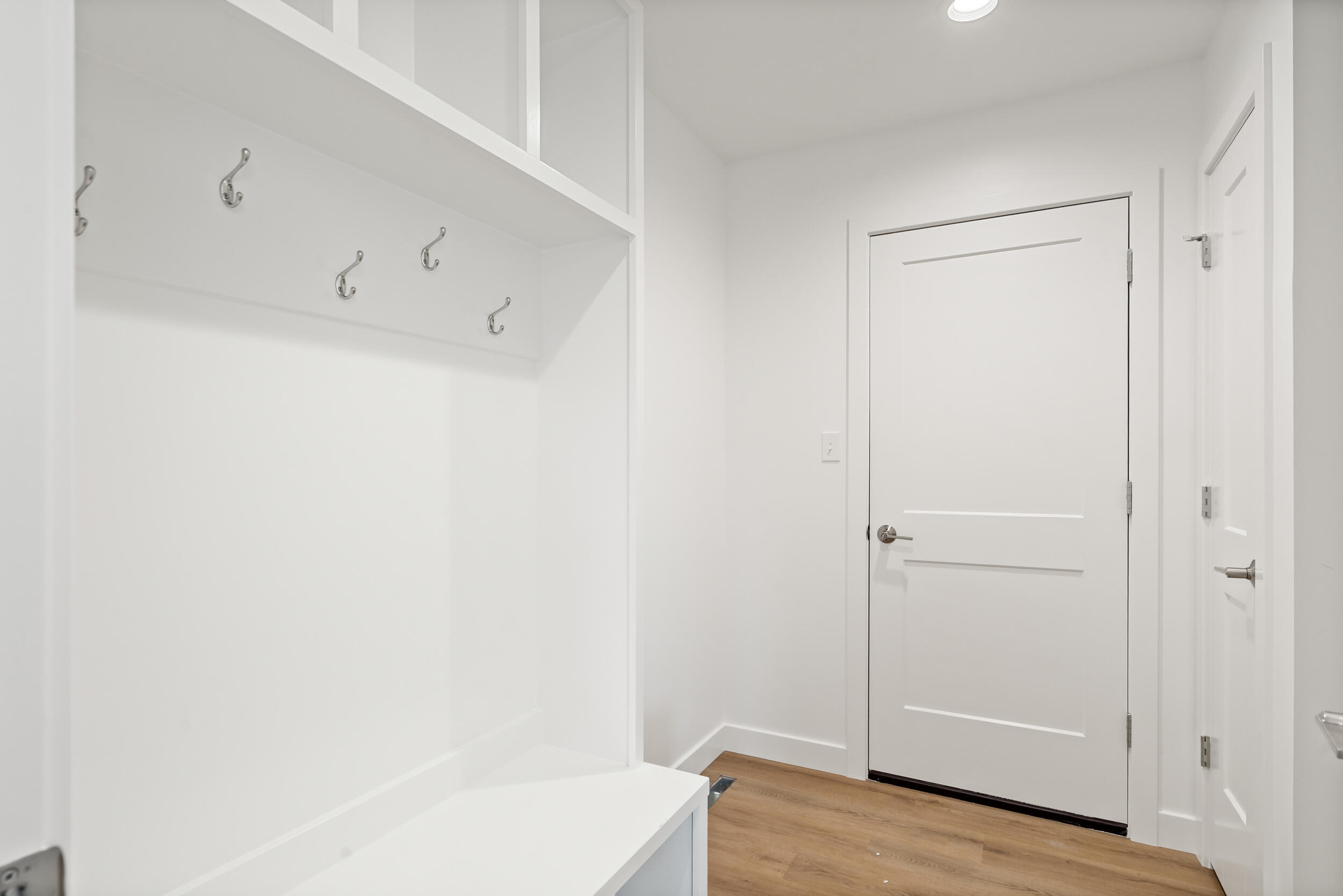5916 HUNTINGTON CT
