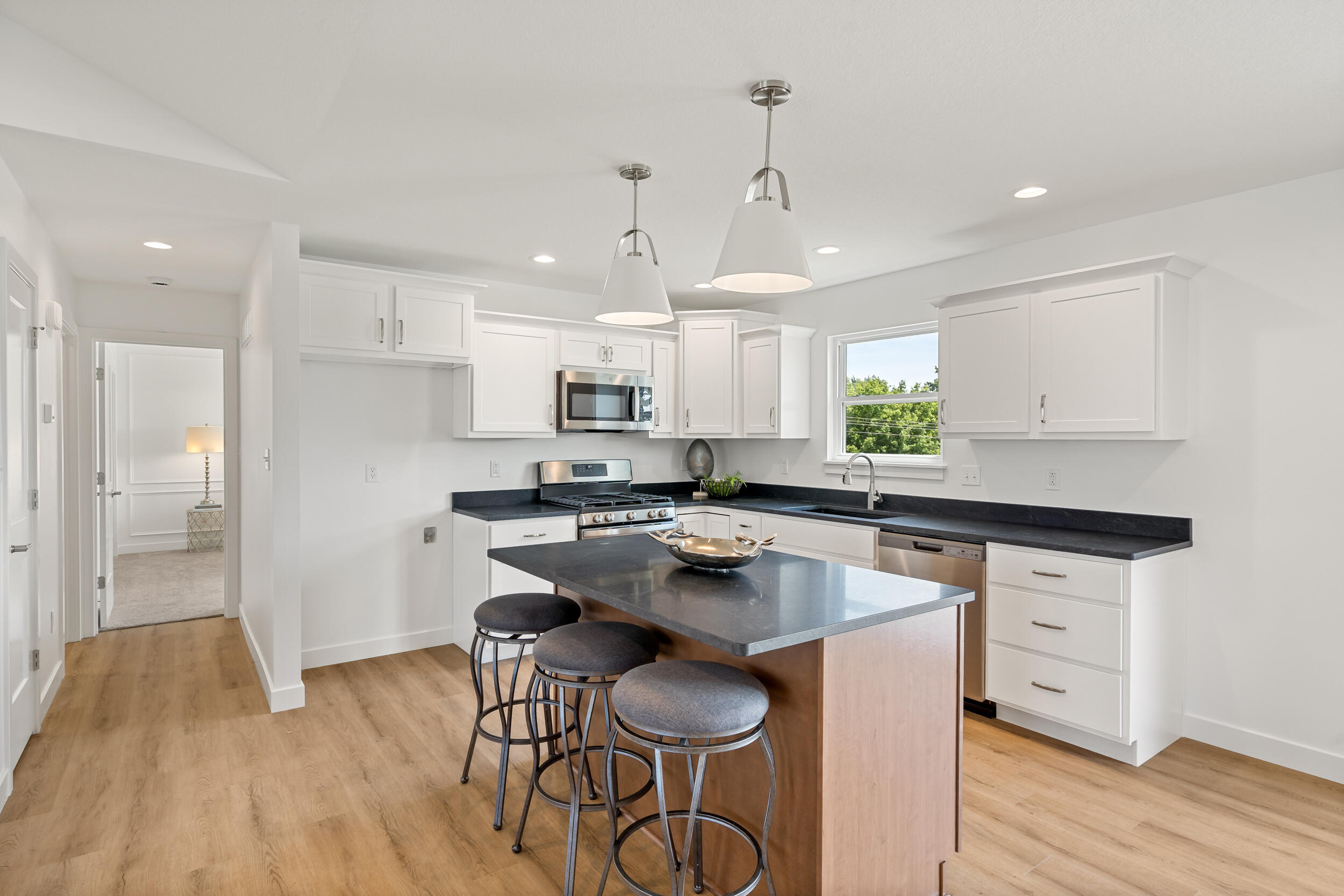 5916 HUNTINGTON CT