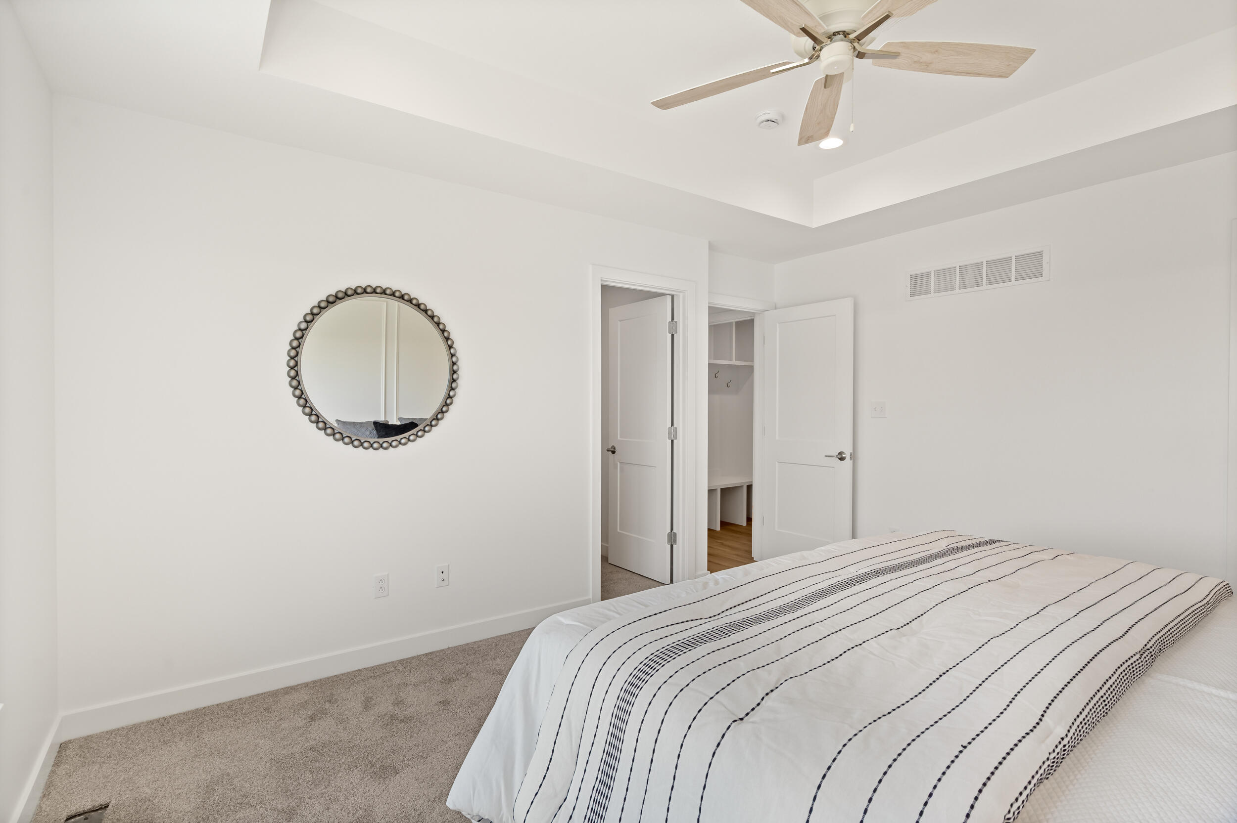 5916 HUNTINGTON CT