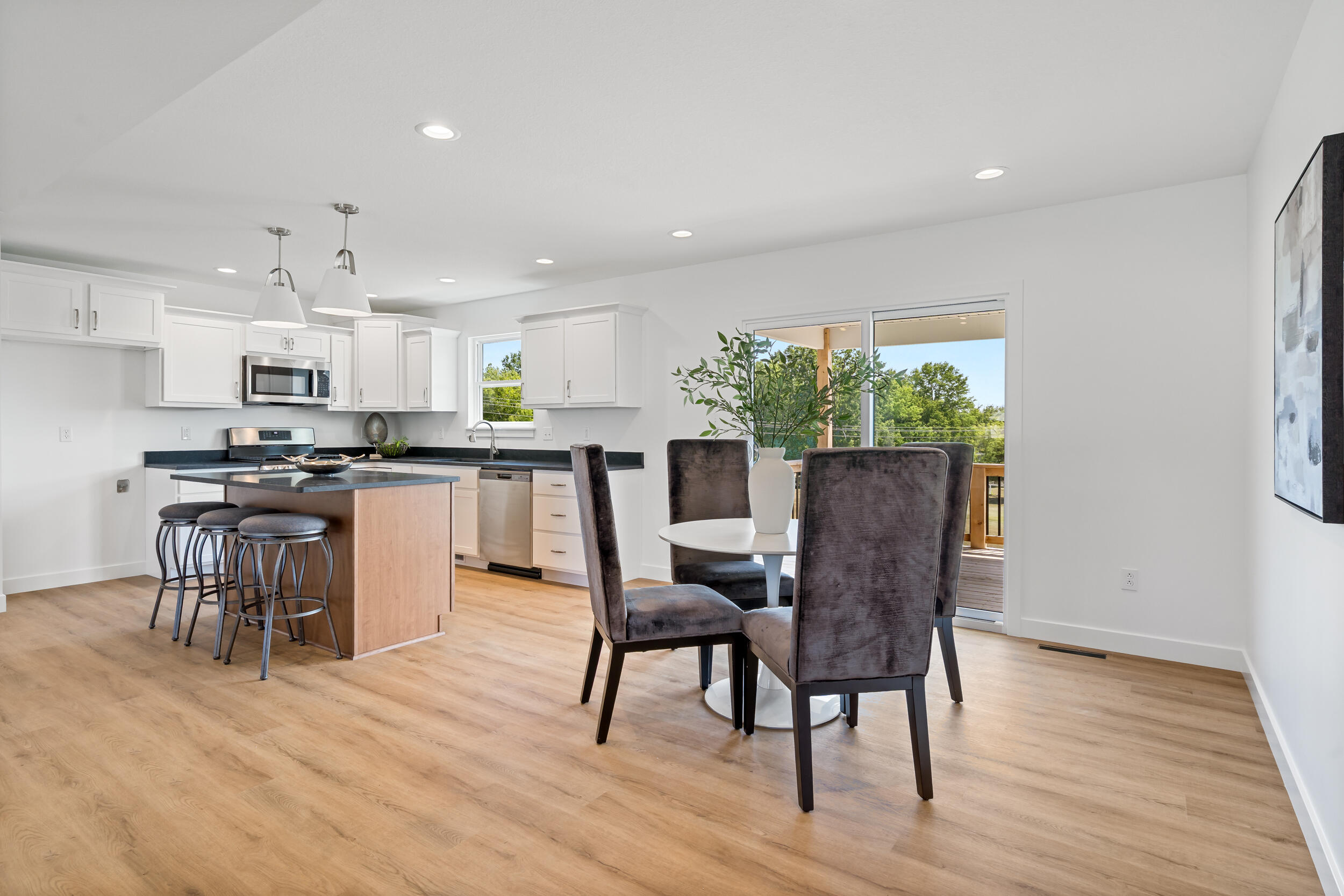 5916 HUNTINGTON CT