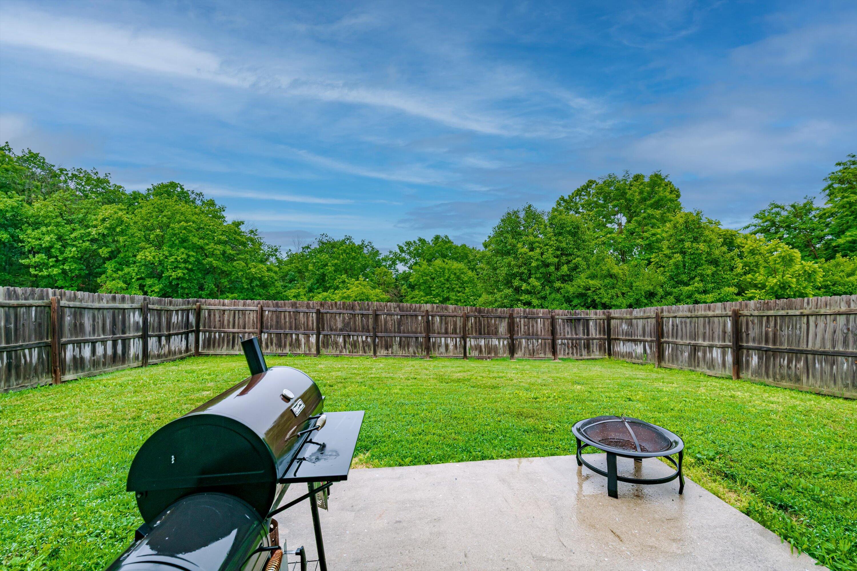 607 BEAR VALLEY CT