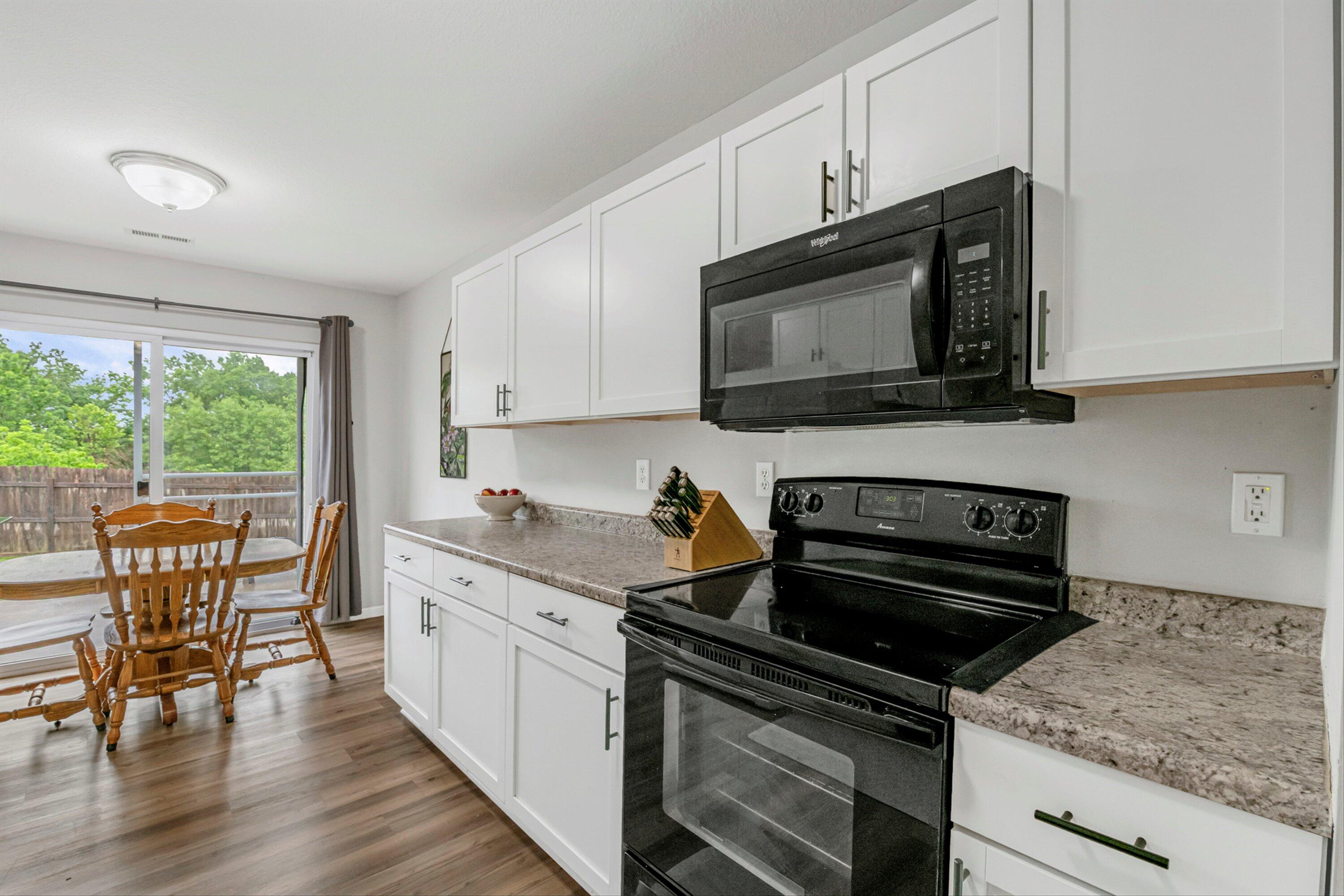 607 BEAR VALLEY CT