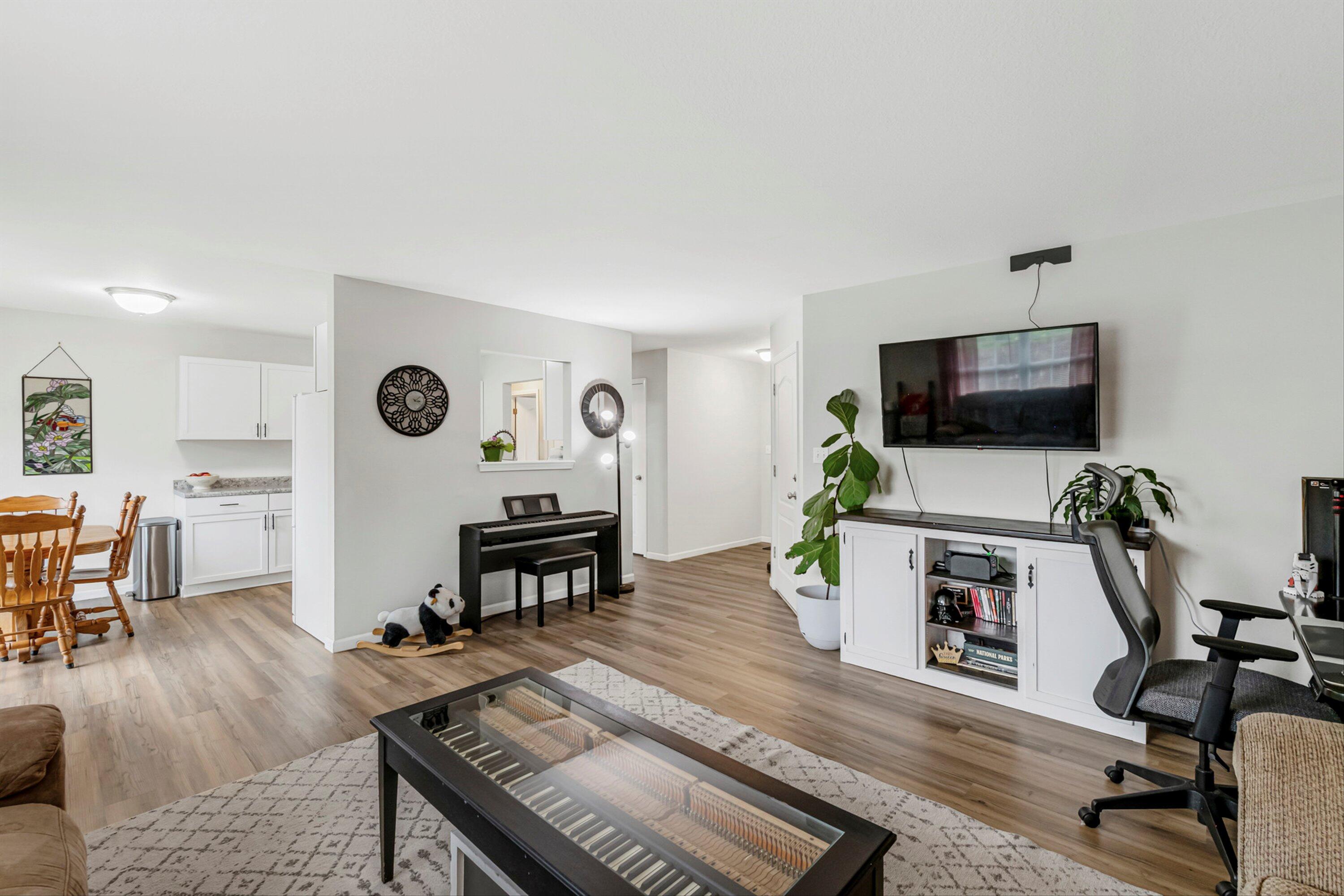607 BEAR VALLEY CT