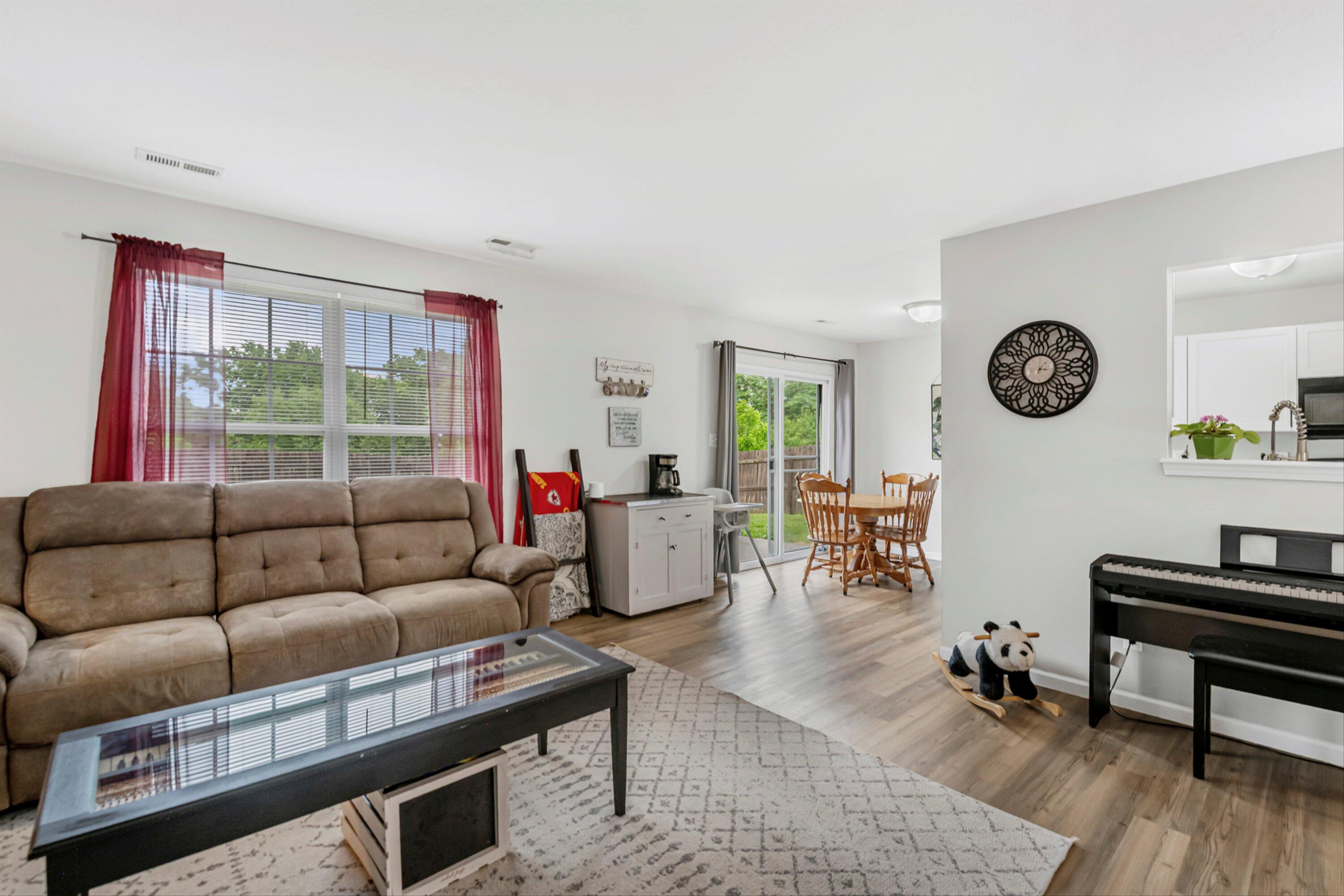 607 BEAR VALLEY CT