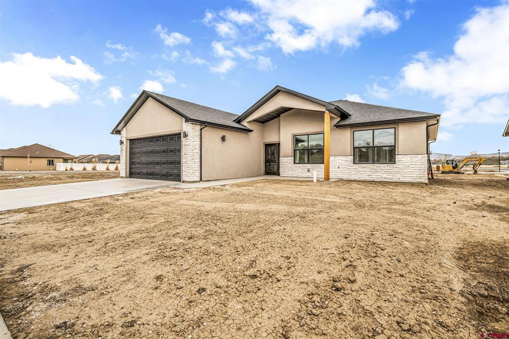 616 Alta Lakes Avenue