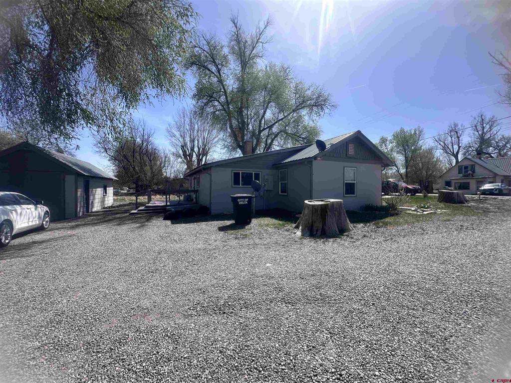 1145 E 5th
