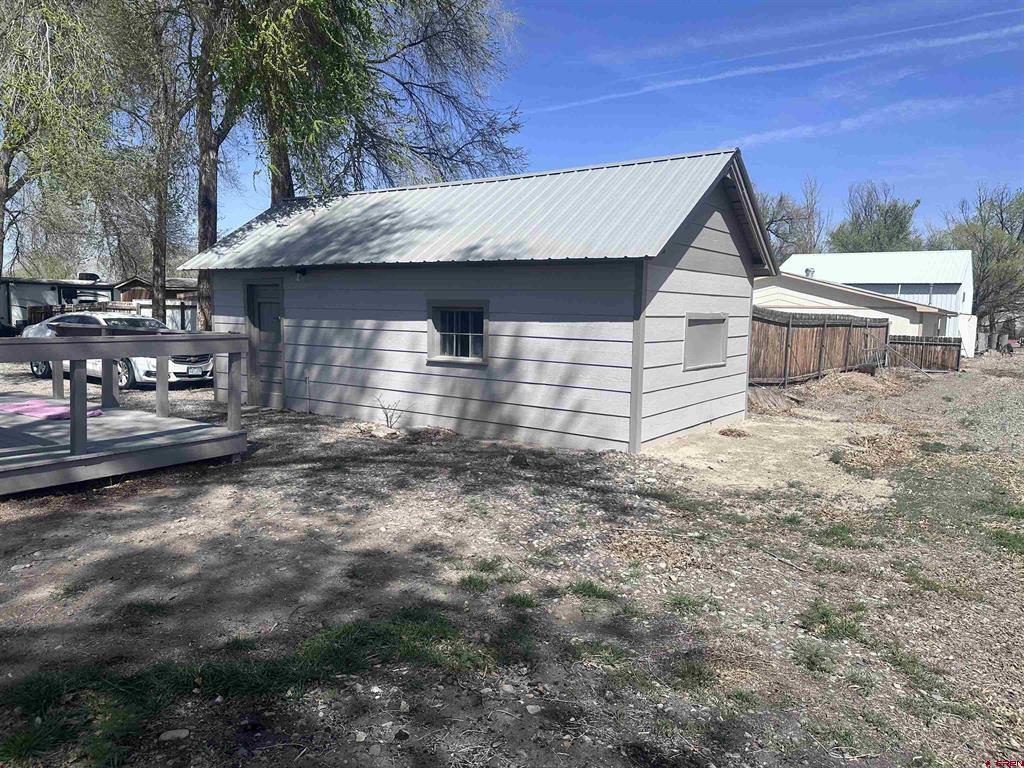 1145 E 5th