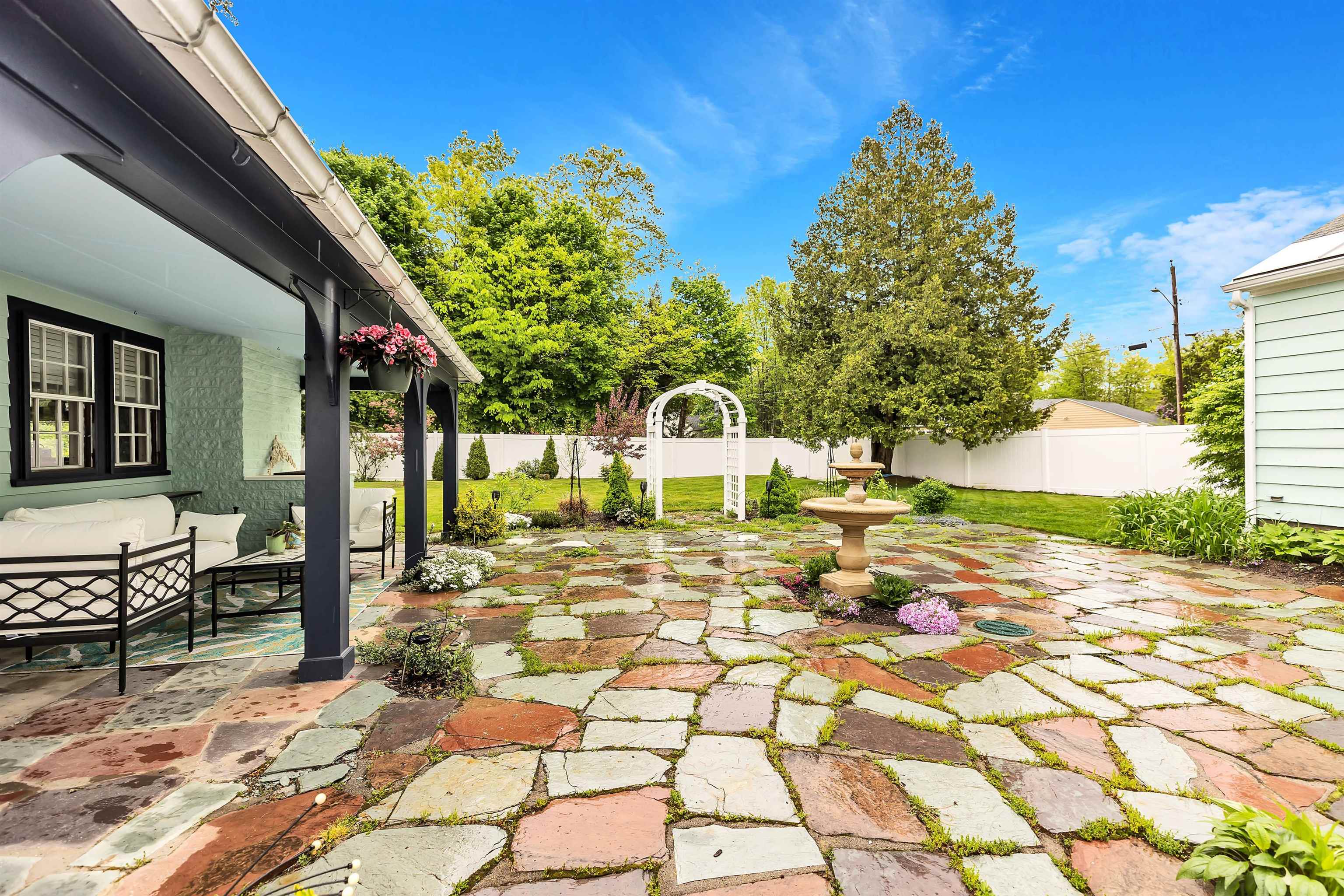 48 Edgewood Avenue