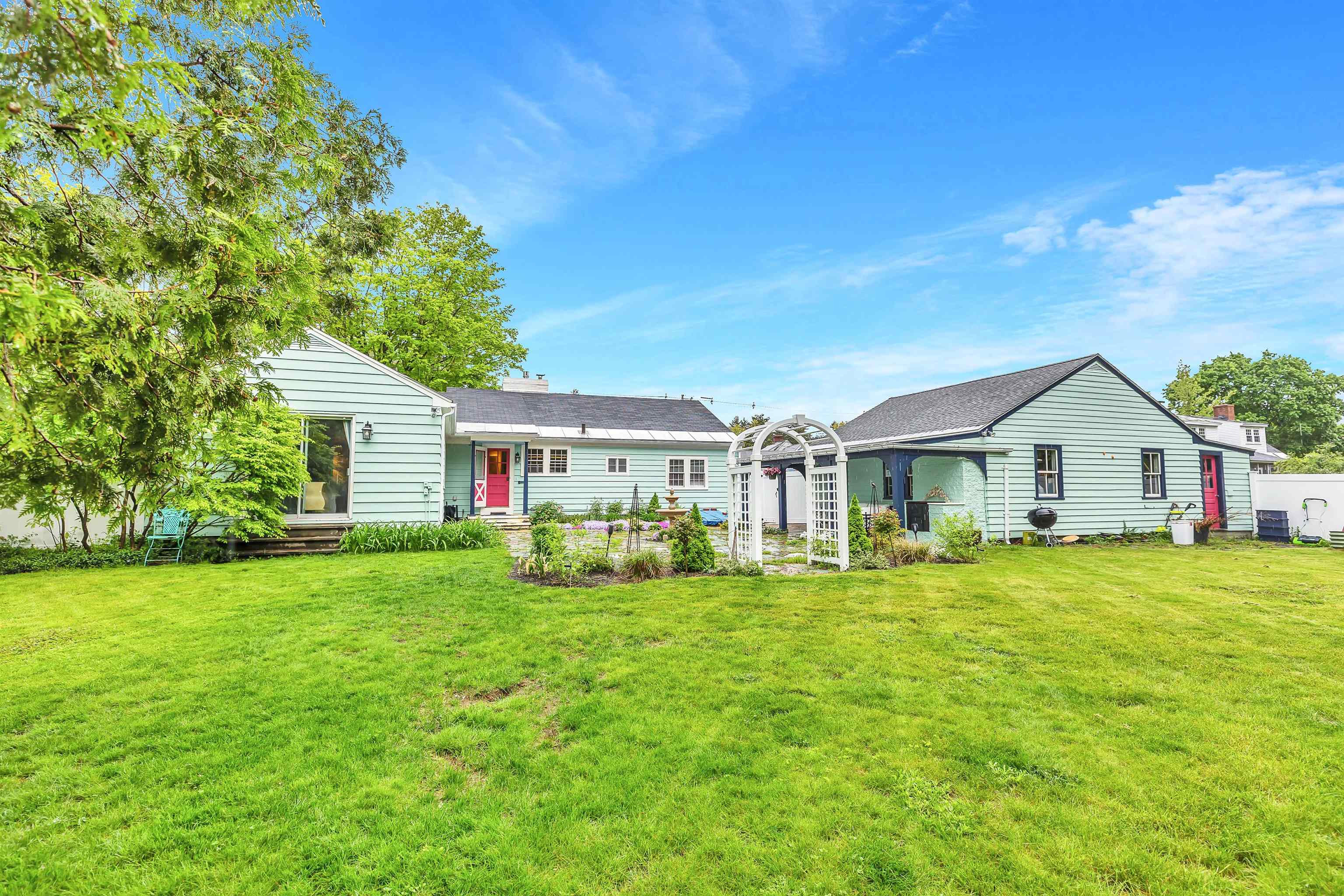 48 Edgewood Avenue