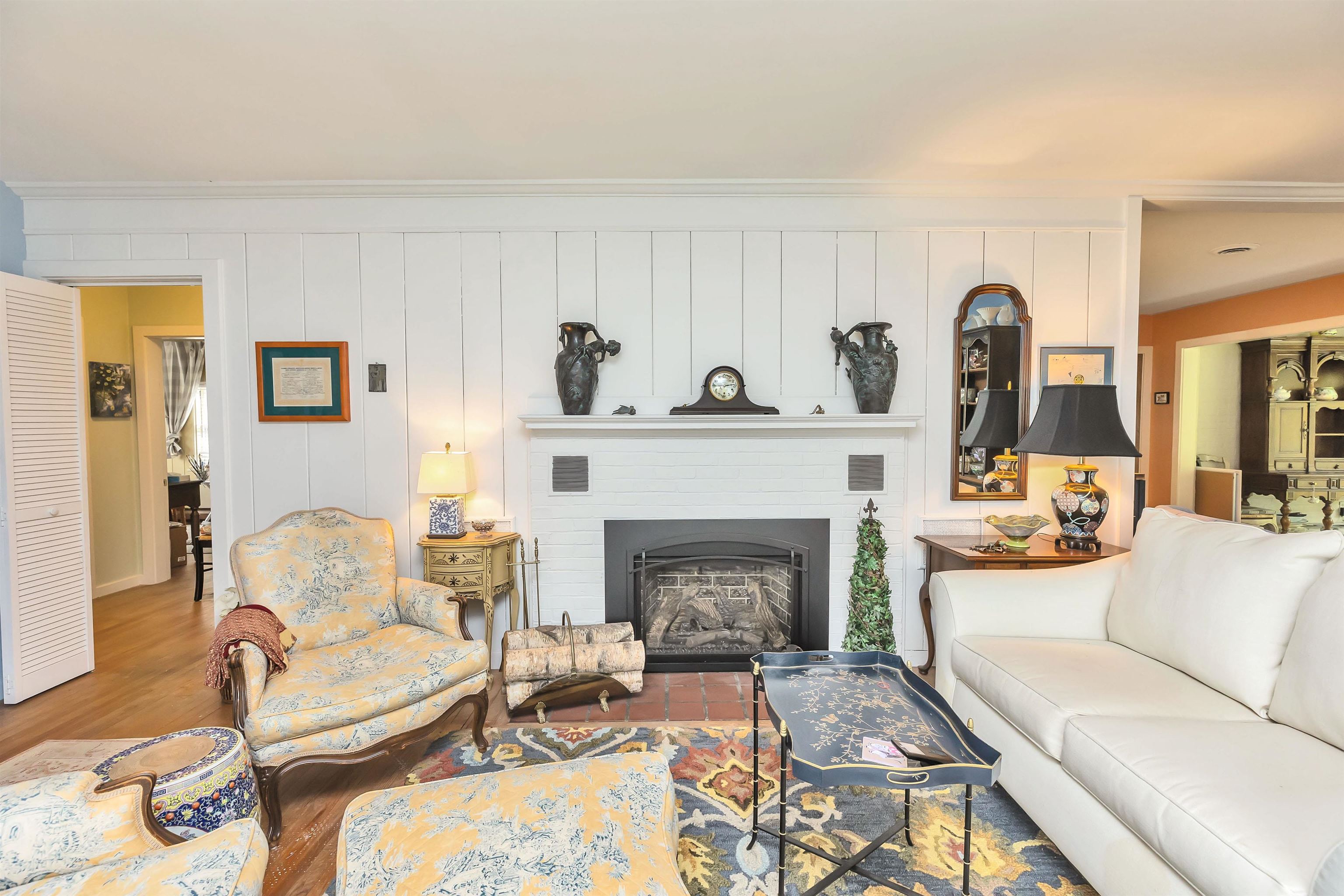 48 Edgewood Avenue