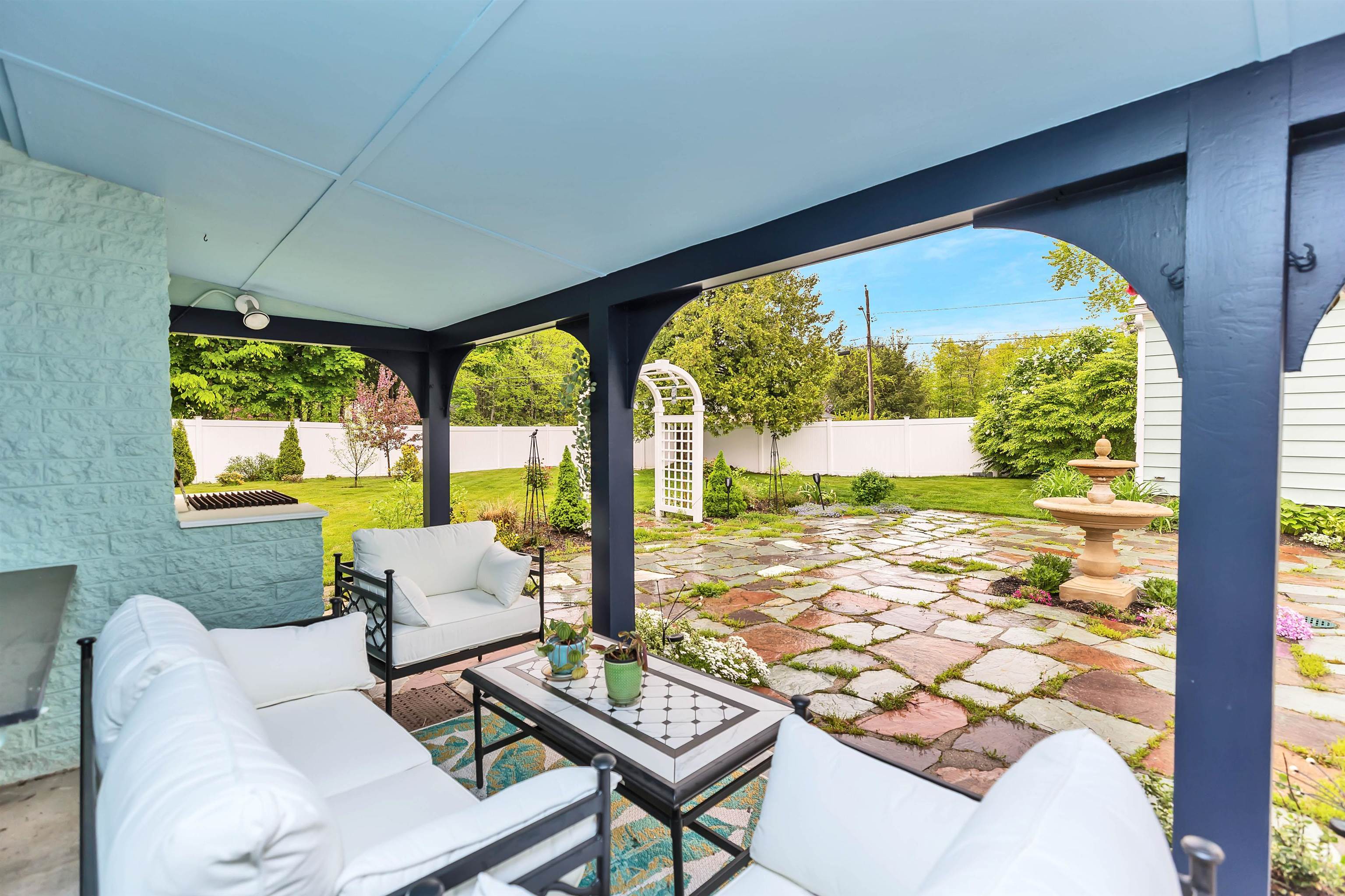 48 Edgewood Avenue