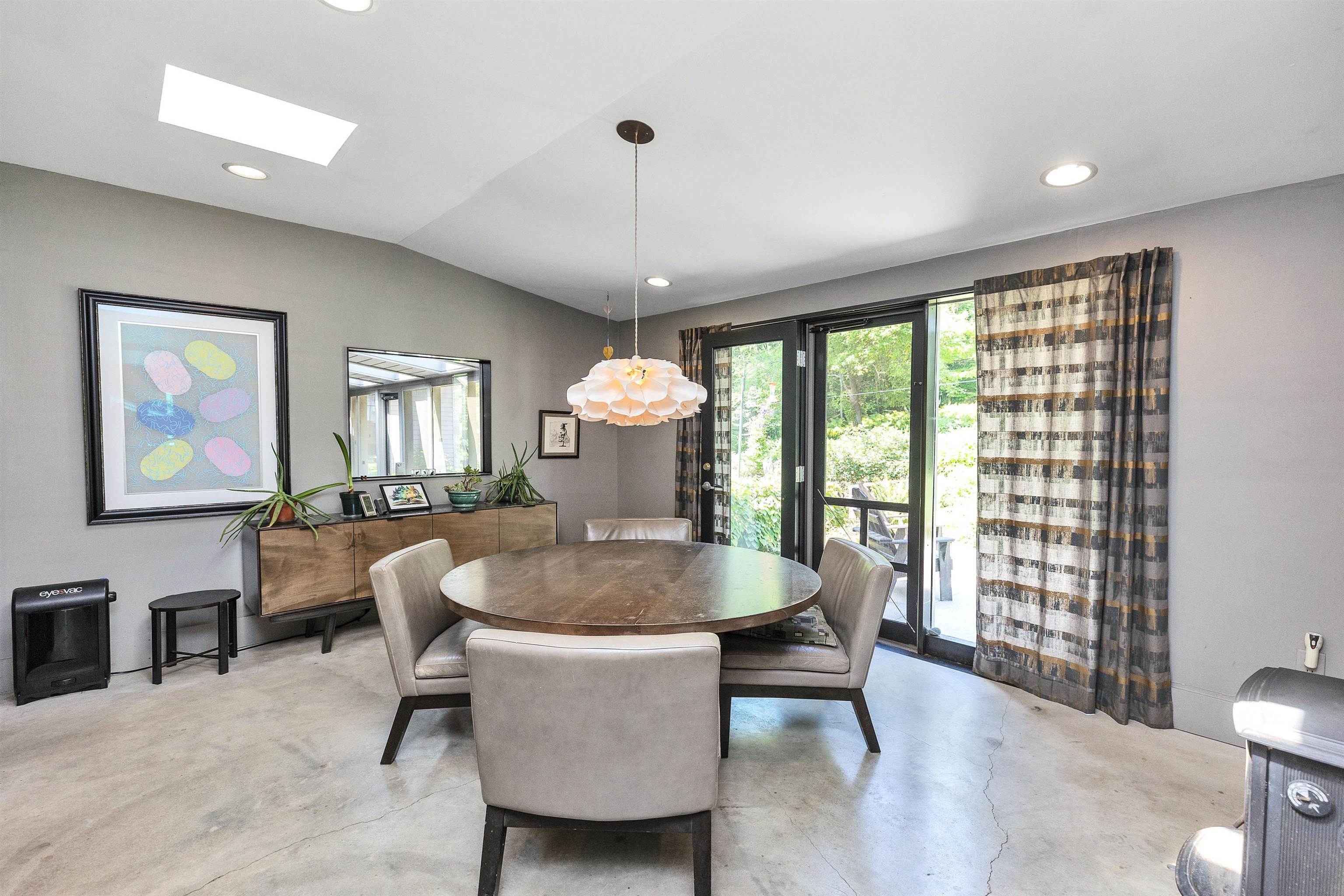 119 Middle Road