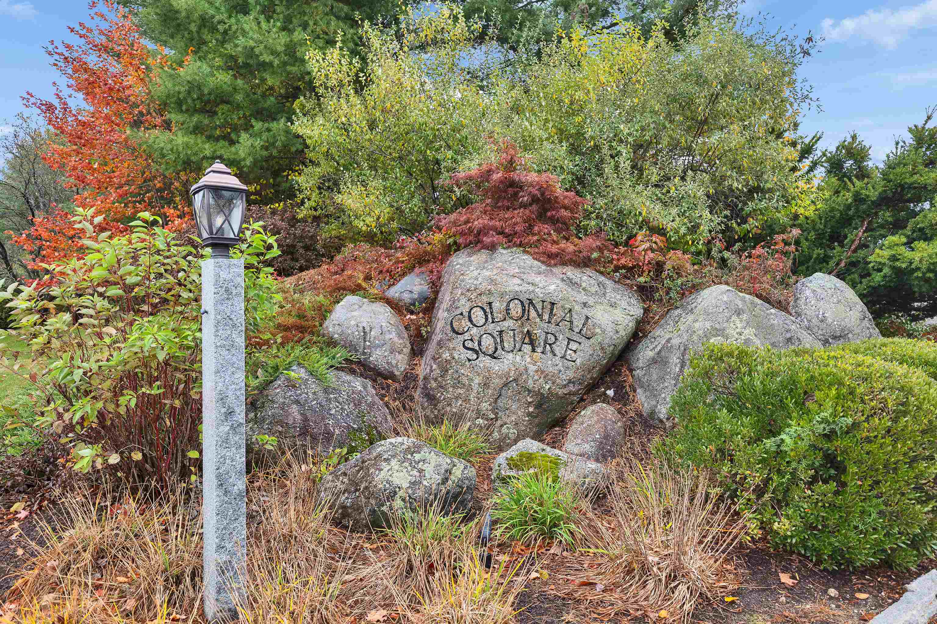 1 Colonial Square Unit: 1