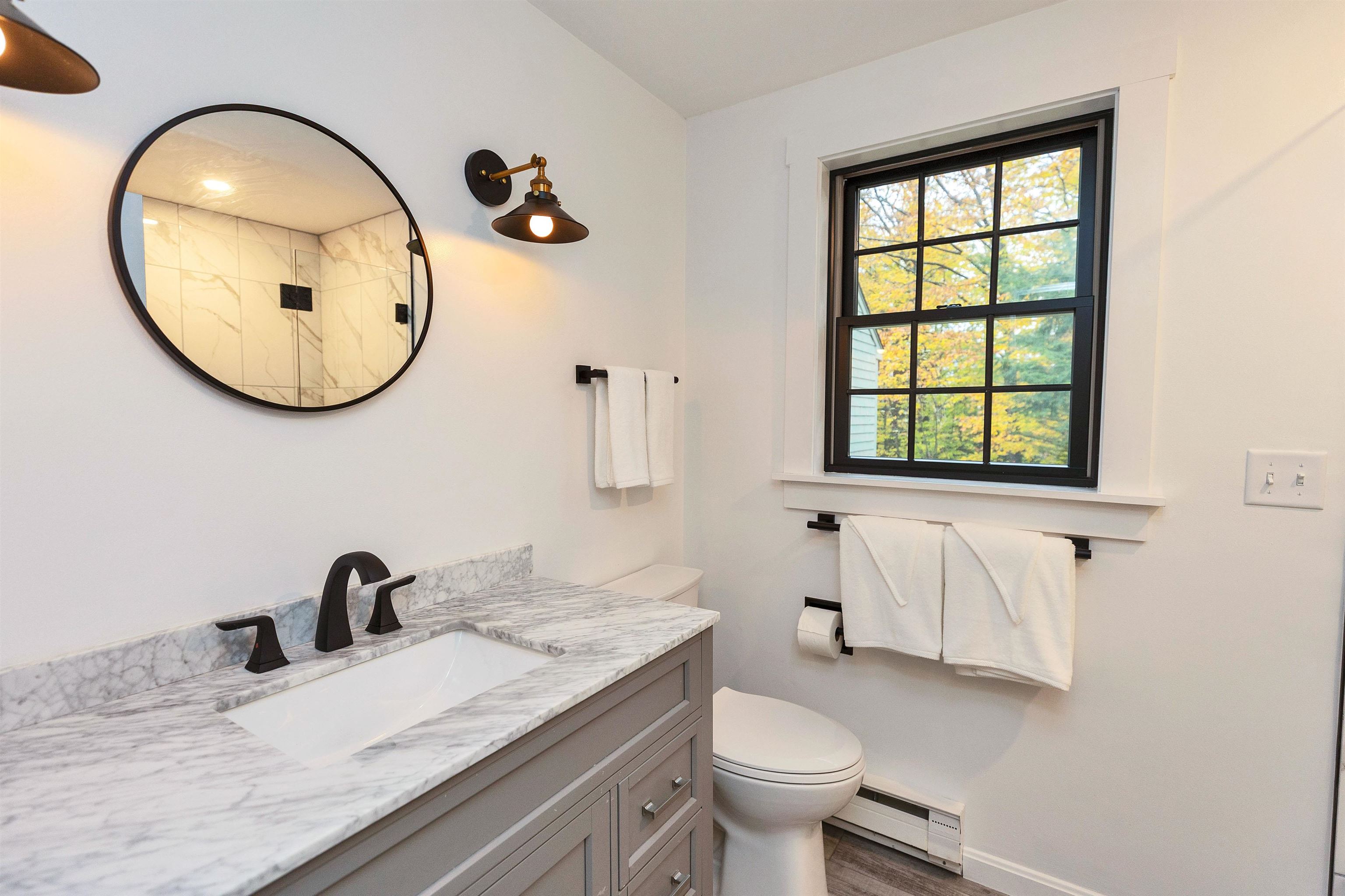 1 Colonial Square Unit: 1