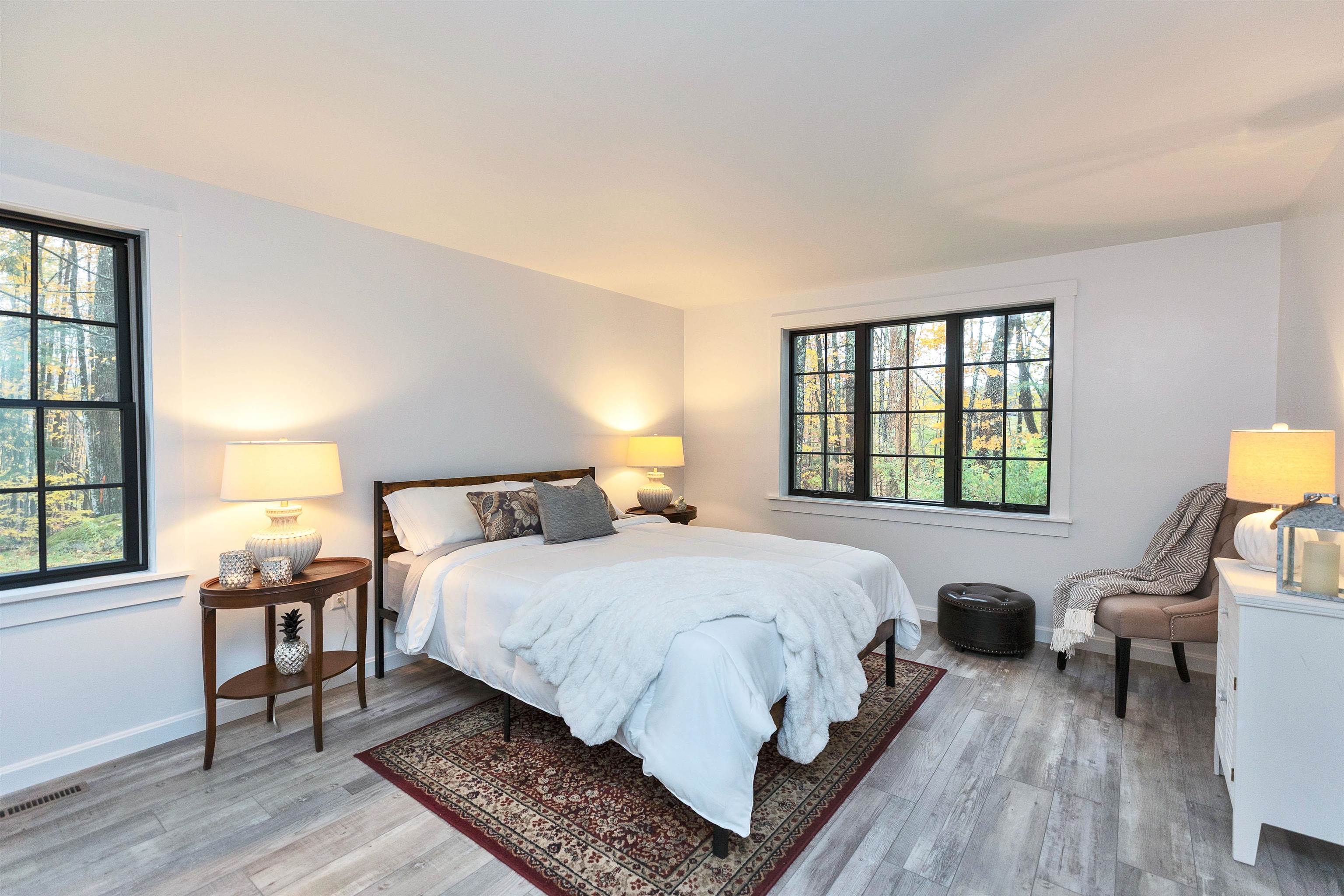 1 Colonial Square Unit: 1