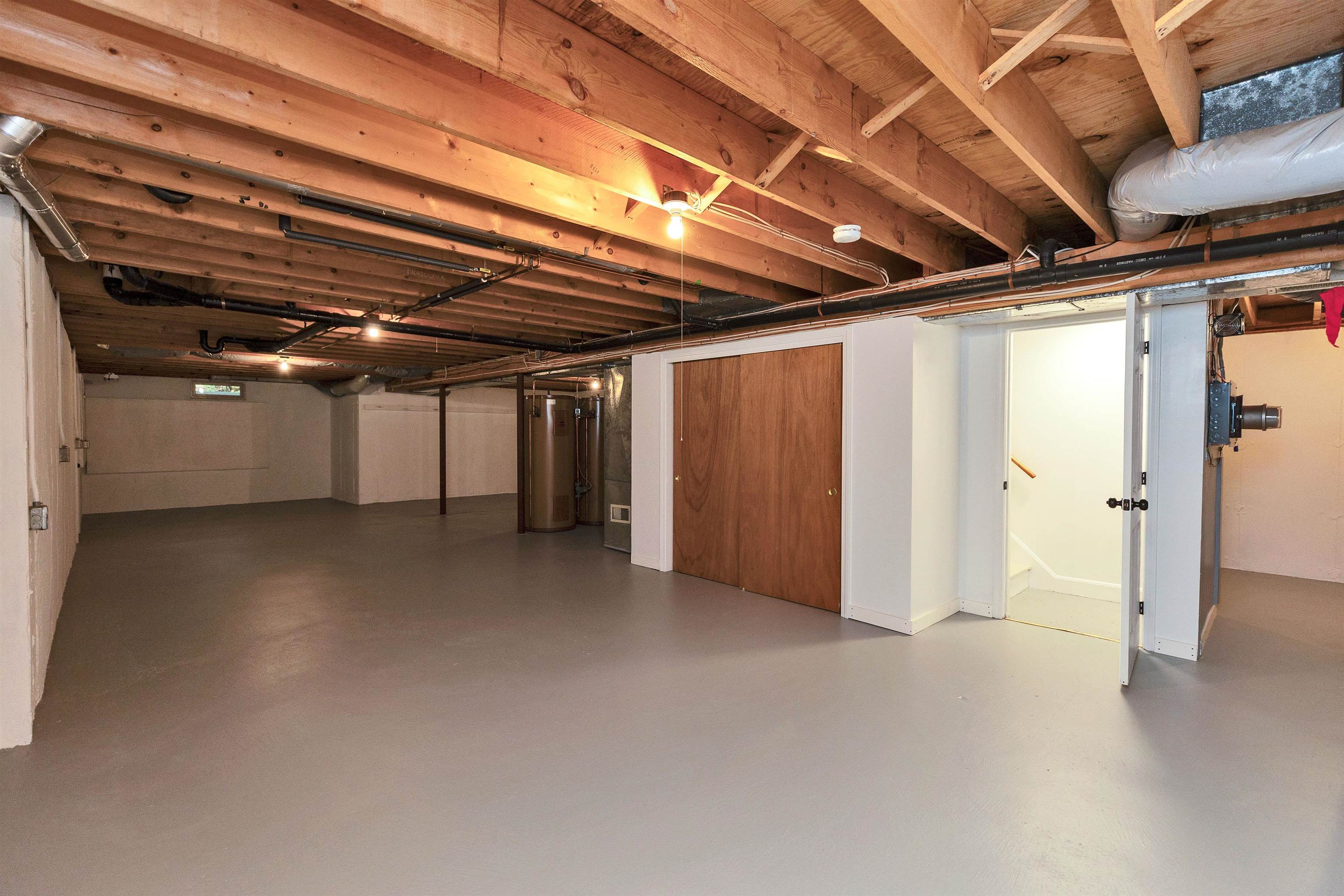 1 Colonial Square Unit: 1