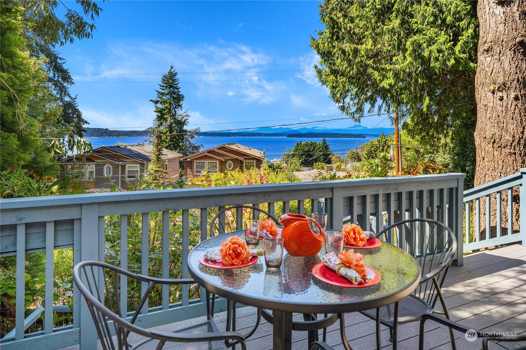 8636 Fauntleroy Place SW