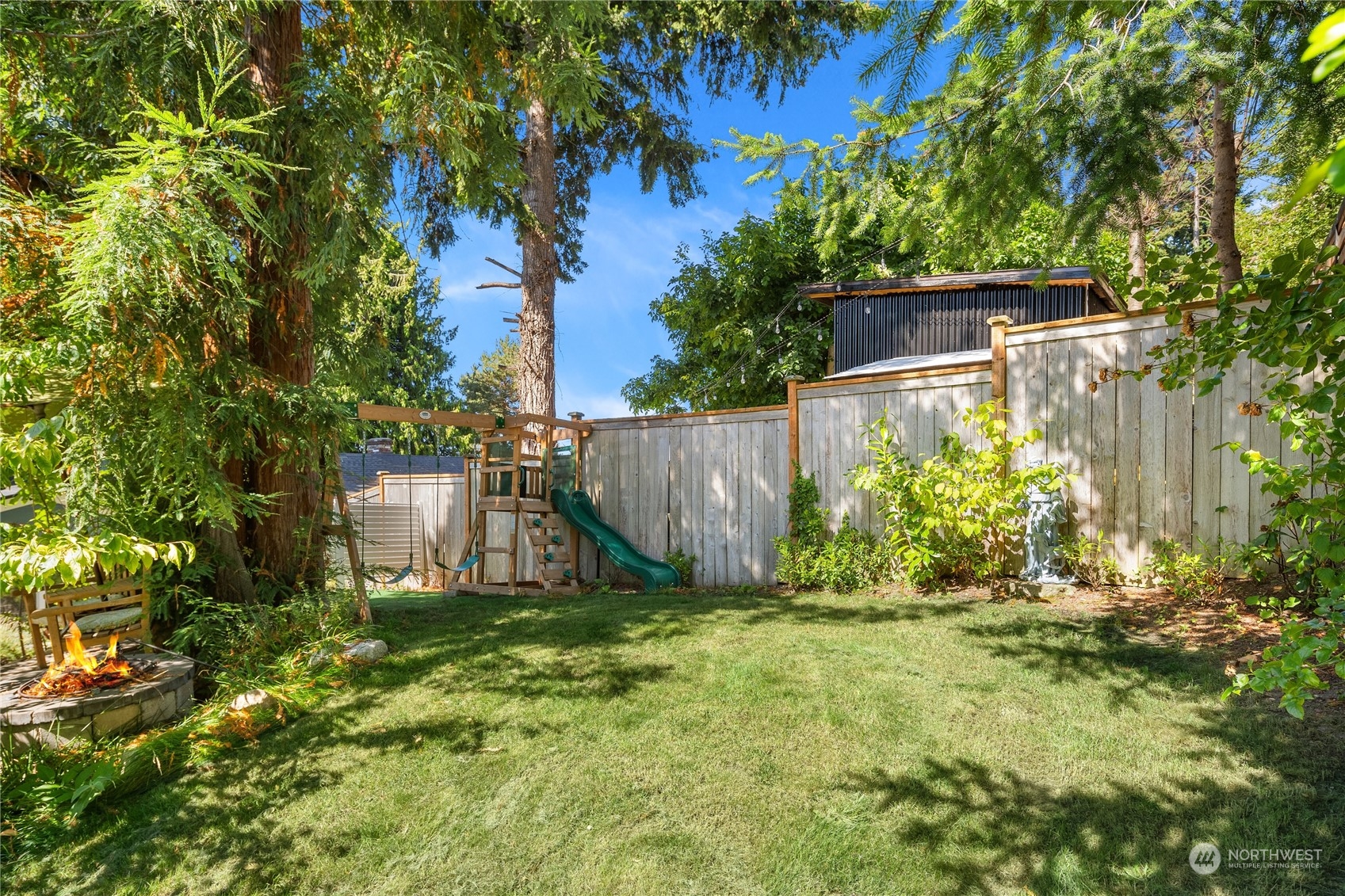 8636 Fauntleroy Place SW