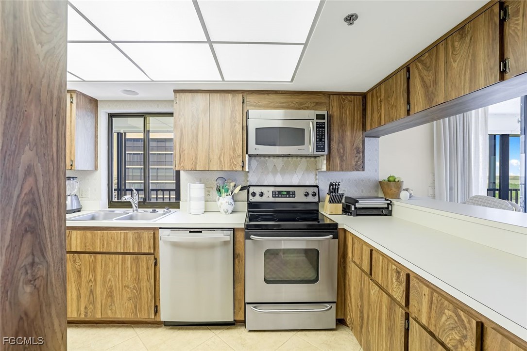 26235 Hickory BLVD 11A