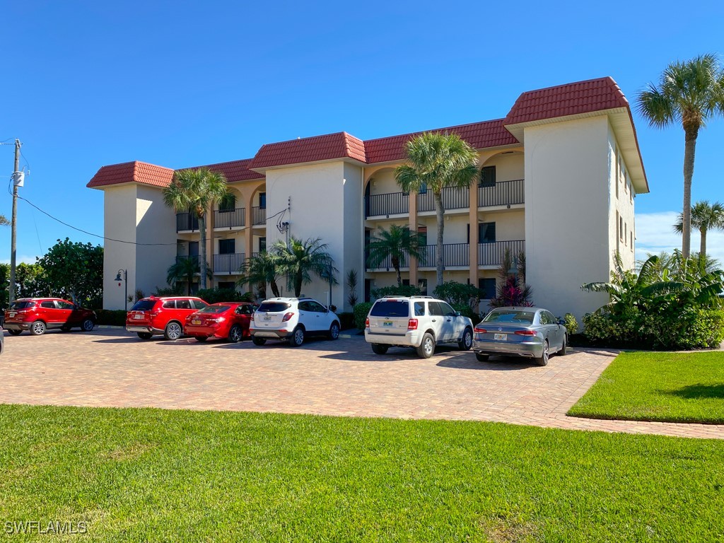 671 E Gulf DR 5B2