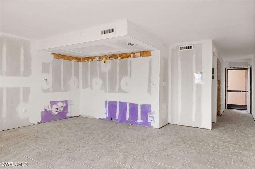 671 E Gulf DR 5B2