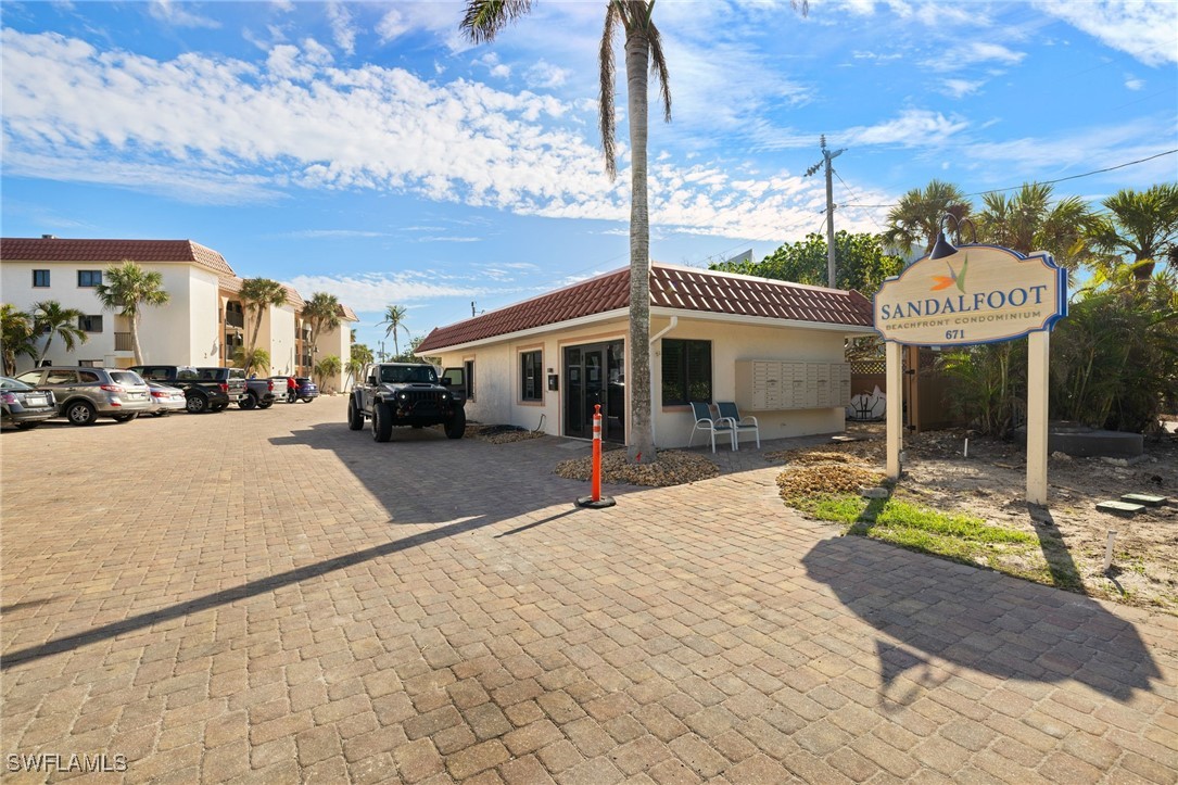 671 E Gulf DR 5B2