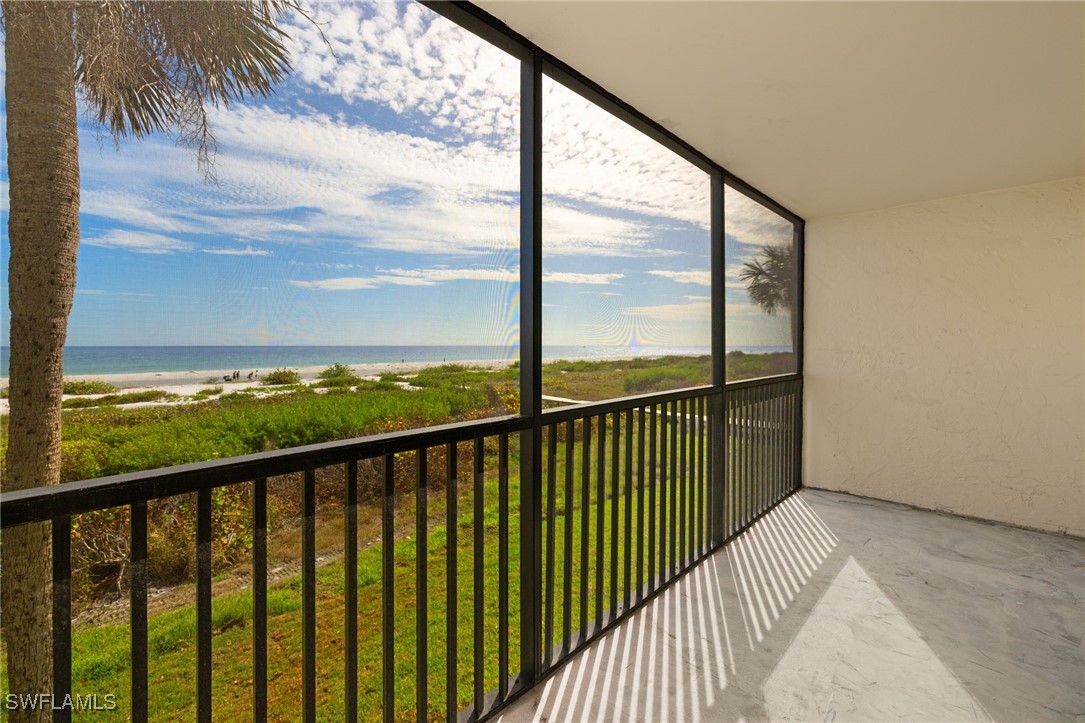671 E Gulf DR 5B2