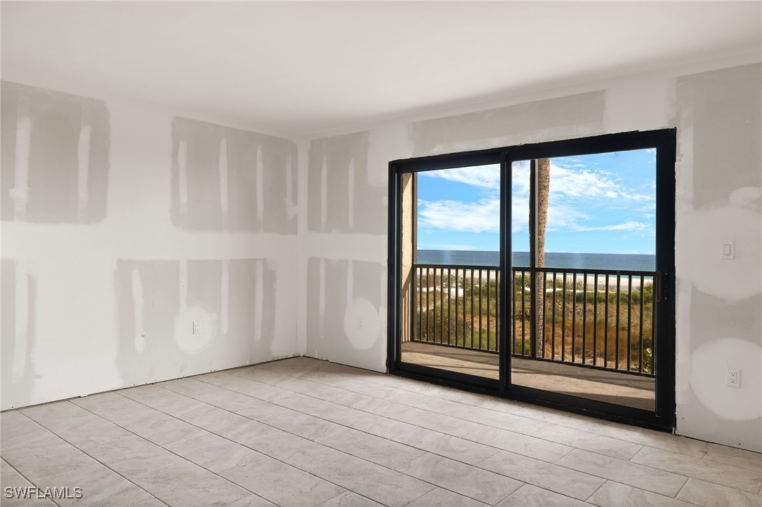 671 E Gulf DR 5B2