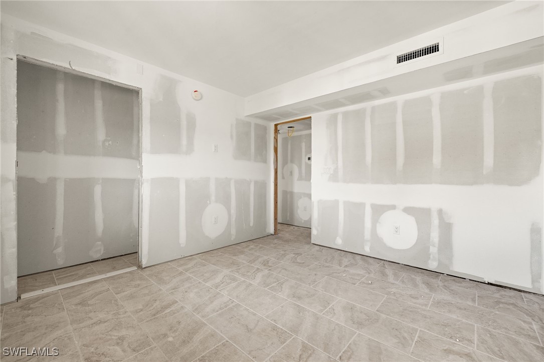 671 E Gulf DR 5B2