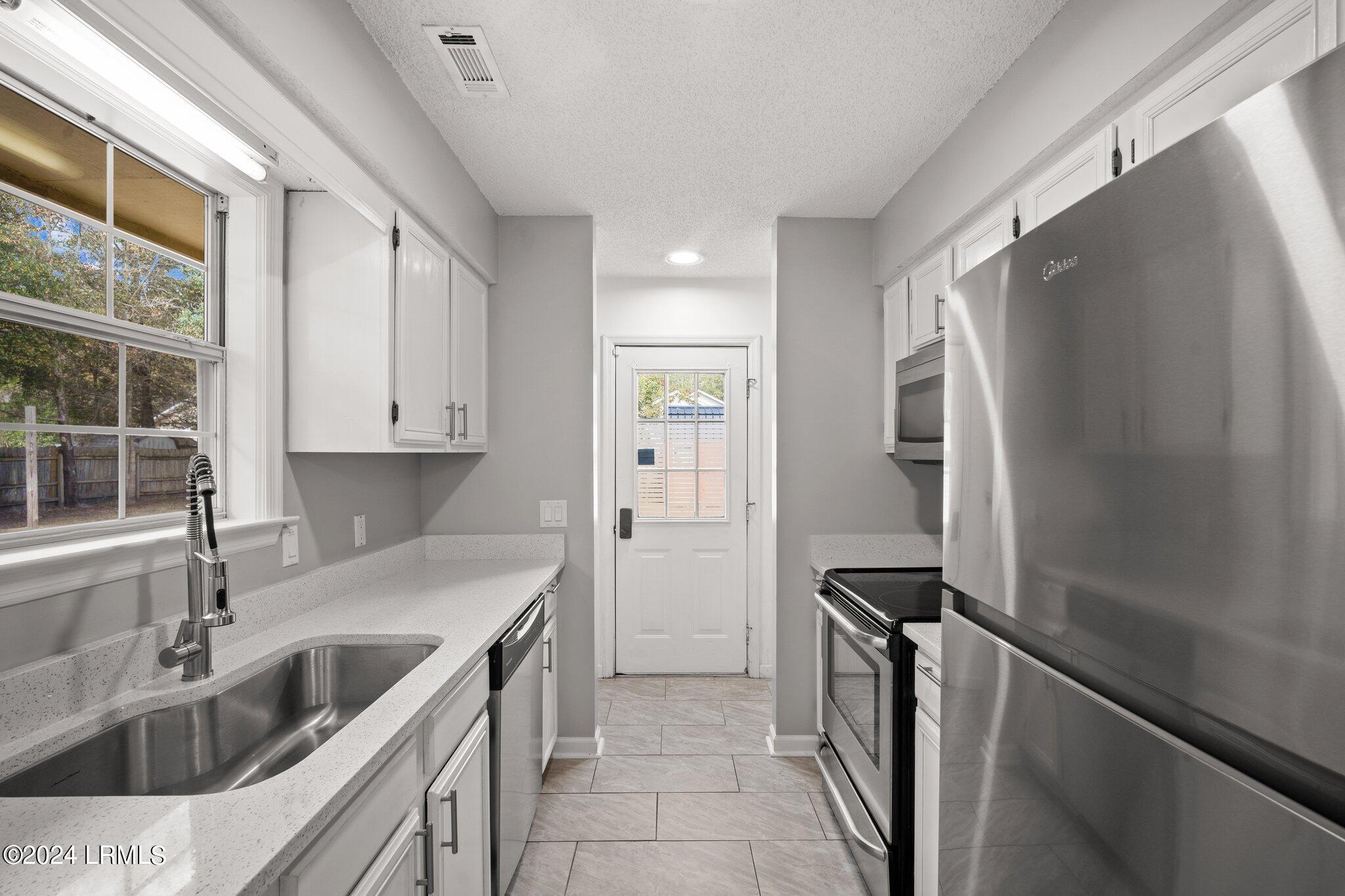 17 Irongate Drive